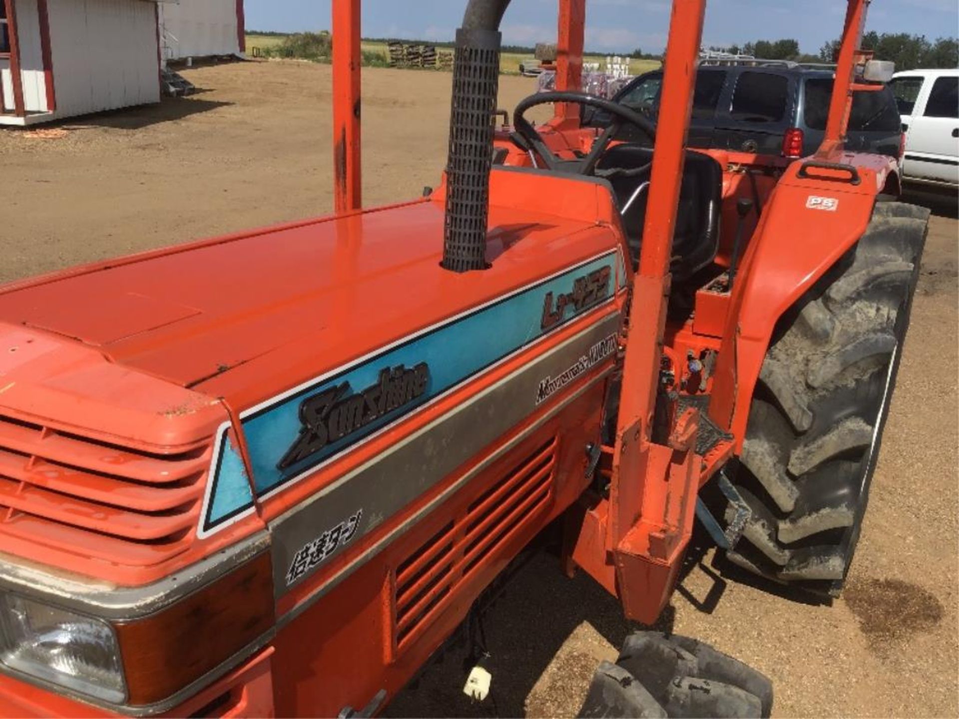 L1-455 Sunshine Kubota MFWD Tractor 5cyl 55hp Diesel Eng, 3pt, 540 4-Range PTO, Shuttle Shift, - Image 4 of 19