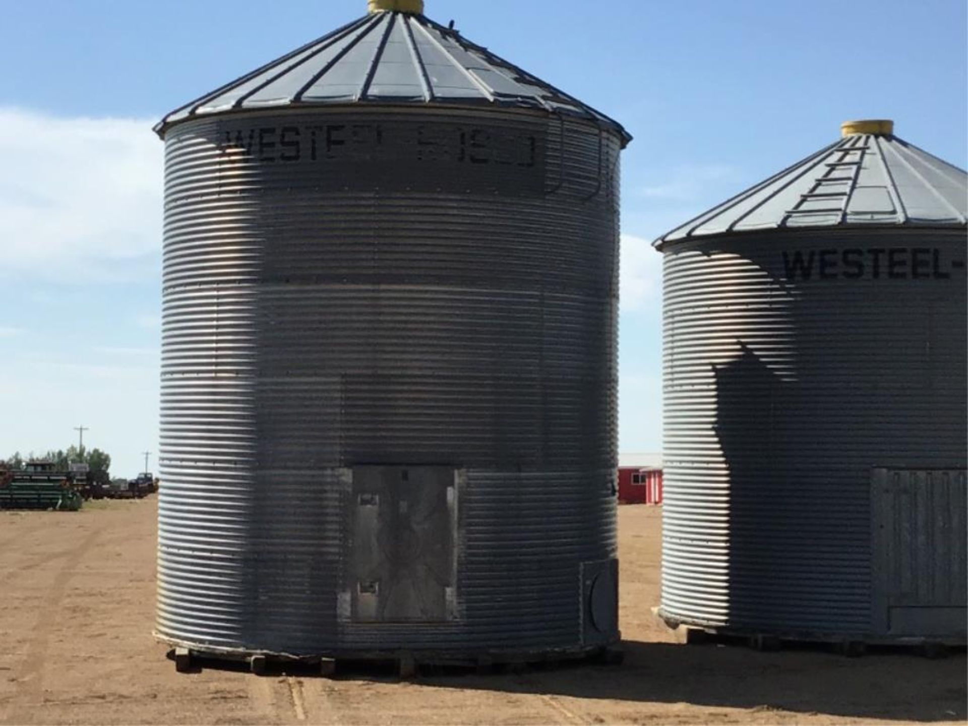 2000bu Westeel Rosco 14ft x 6-Ring Grain Bin OPI Cable & Hopper in Wood Floor. Lot #s' 43, 44, 45,