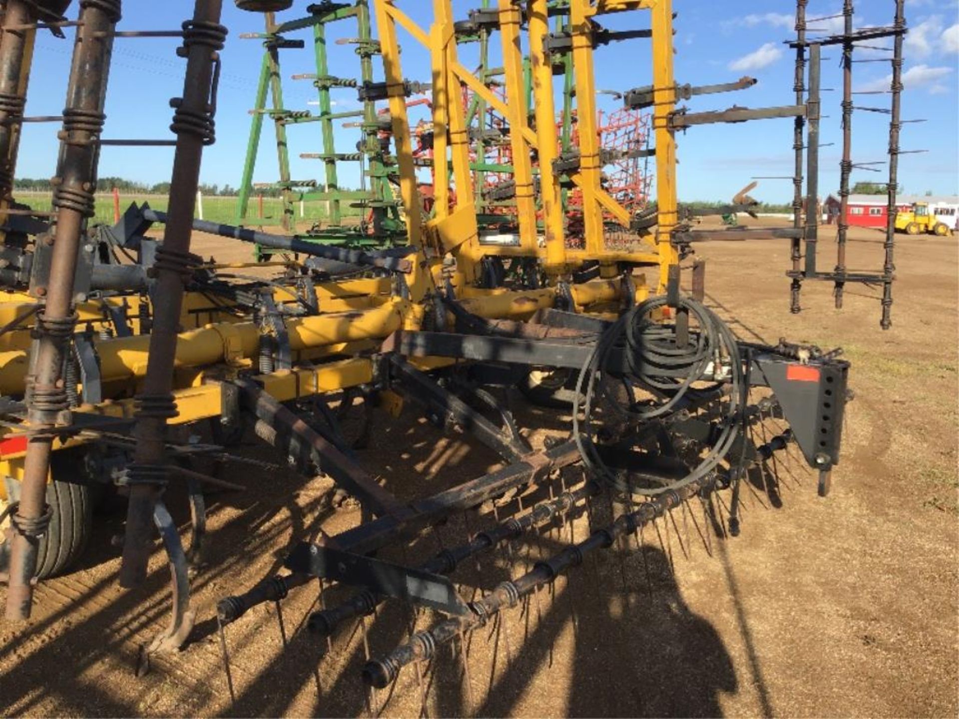 3500 Ezee-On 40ft Cultivator 8in Spacing, Floating Hitch, Mounted Tine Harrows, Hyd Lines at Rear - Image 5 of 8