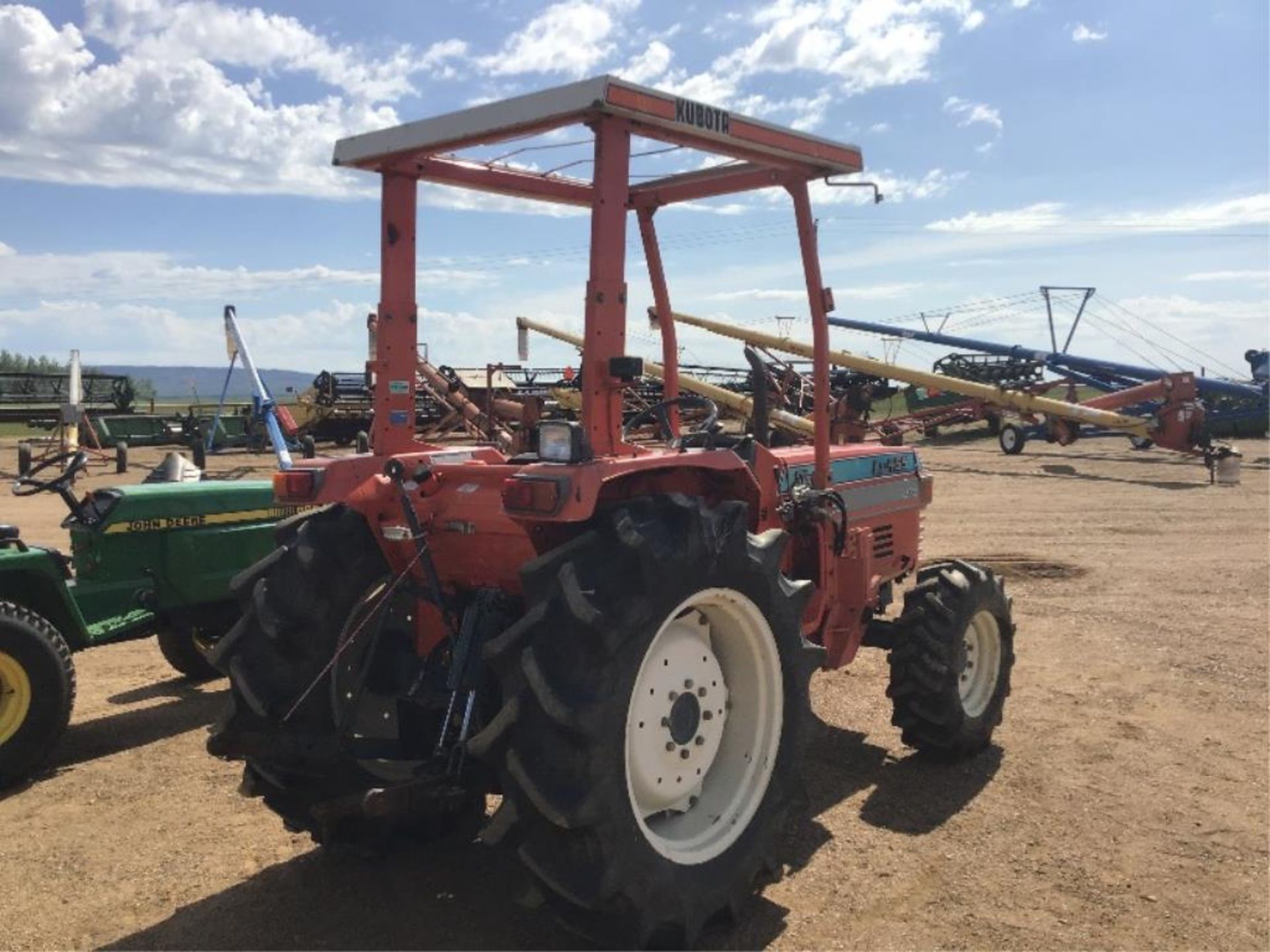 L1-455 Sunshine Kubota MFWD Tractor 5cyl 55hp Diesel Eng, 3pt, 540 4-Range PTO, Shuttle Shift, - Image 5 of 19