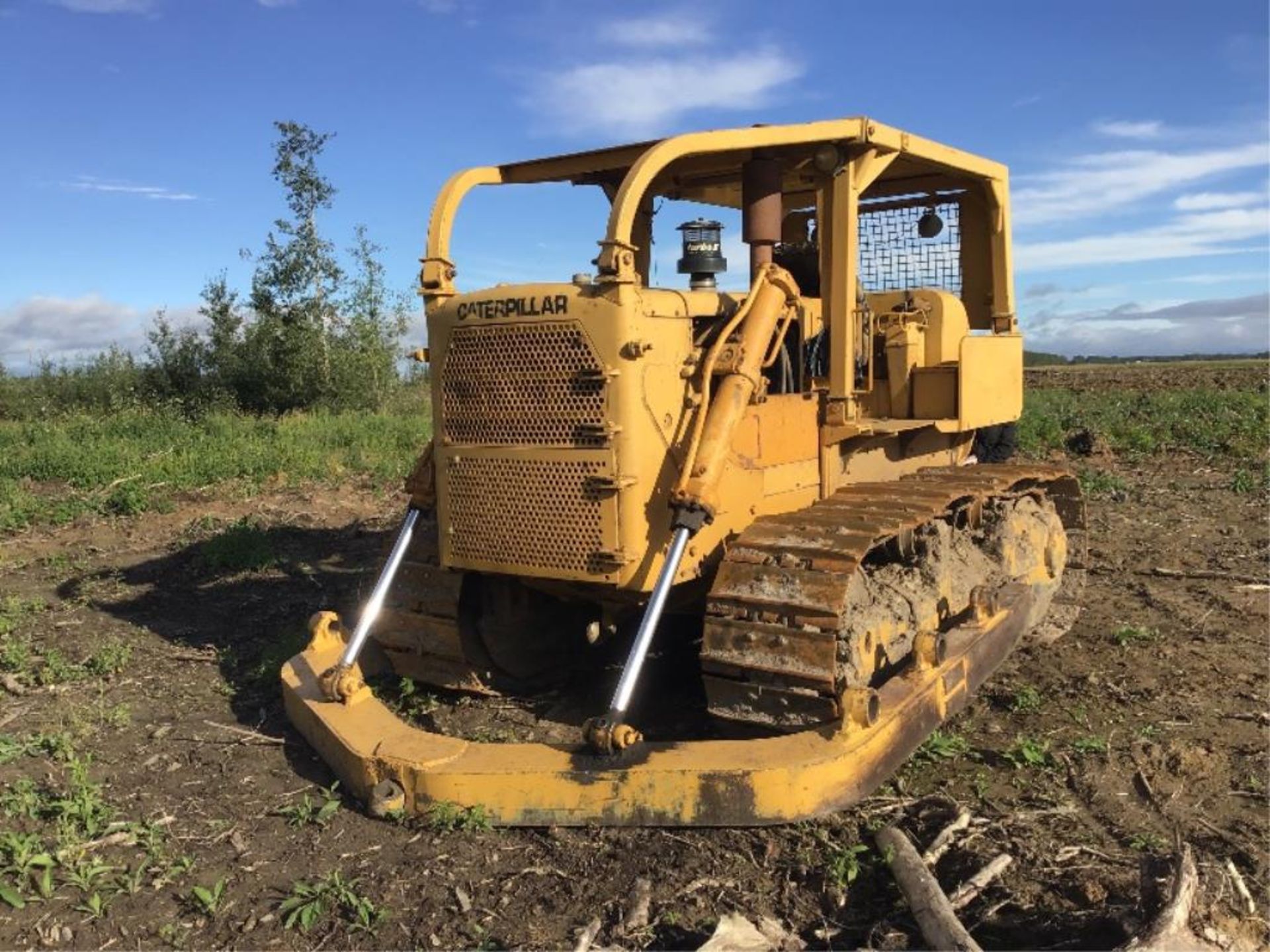 Caterpillar D7E Crawler Tractor s/n C51682 Rebuilt Power Shift Trans, Torque, Torque Pump, & Final