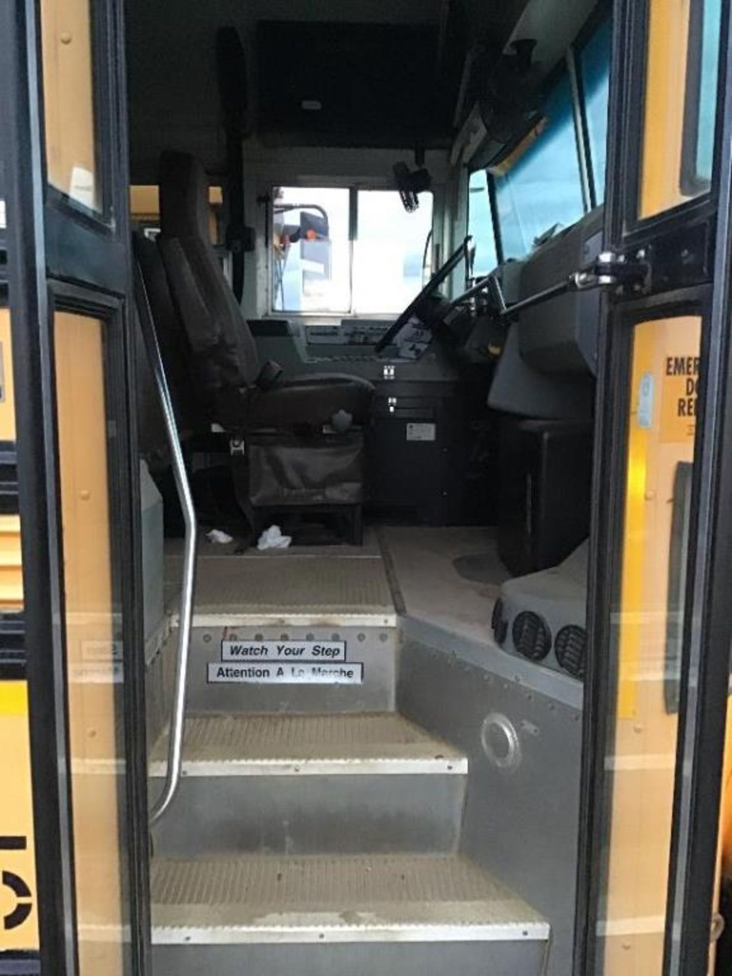 2007 Blubird 54-pass Bus VIN 1BAKCCKA97F240639 Cat Diesel Eng, A/T, Air Brakes, 262,000km - Image 9 of 14