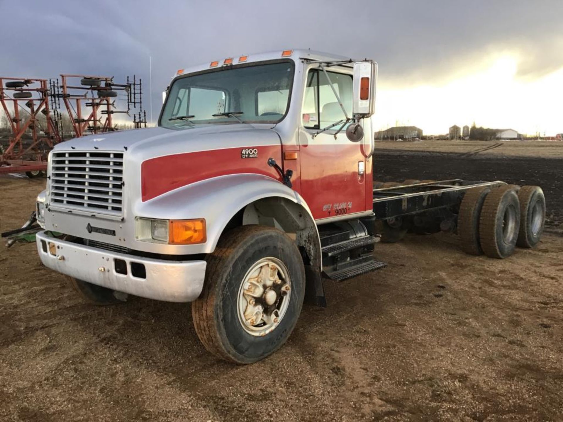 1991 IH 4900 T/A Cab & Chassis Truck Tractor VIN 1HTSG0008TH250342 466 Diesel Eng, 10spd Trans,