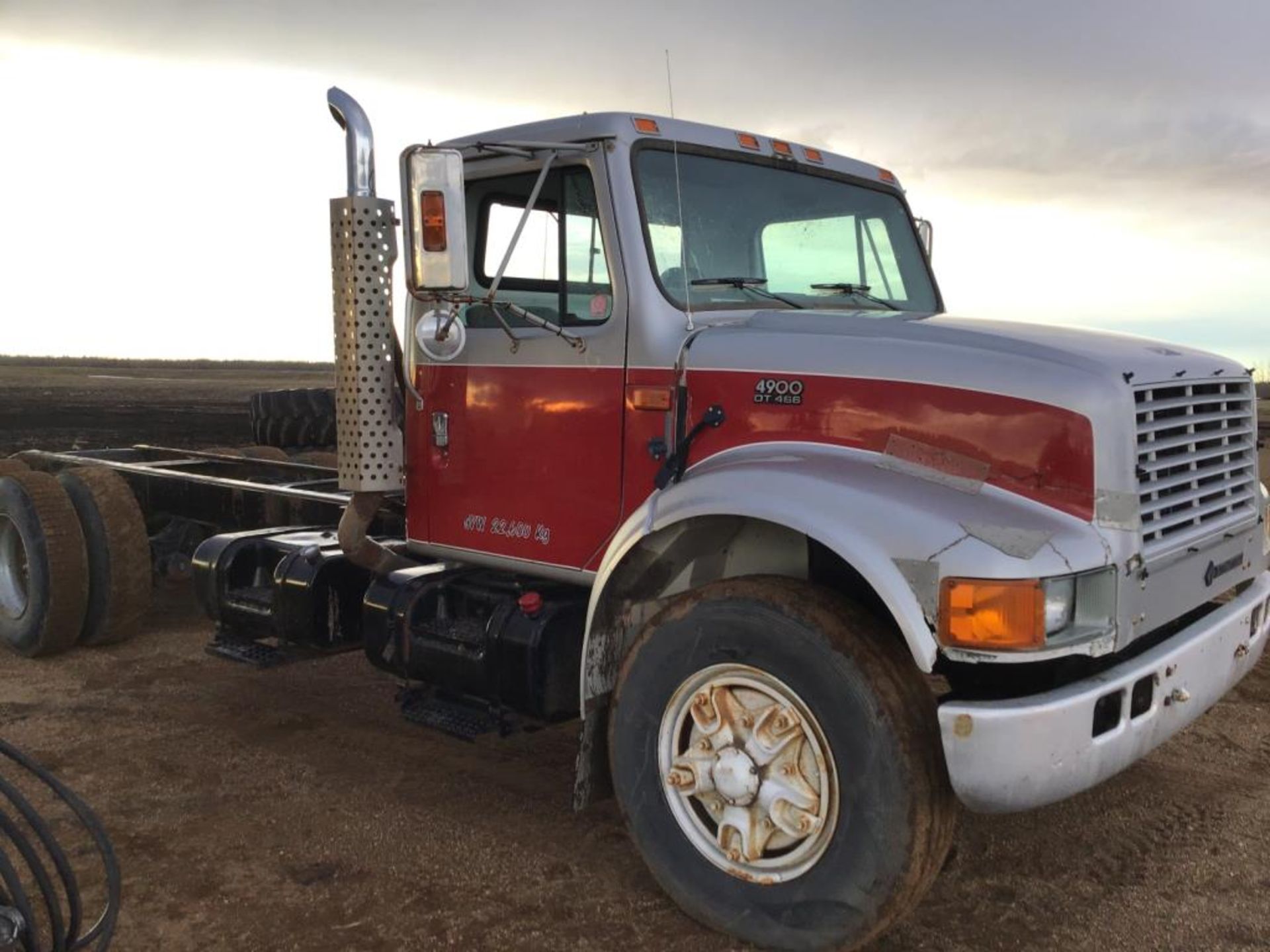 1991 IH 4900 T/A Cab & Chassis Truck Tractor VIN 1HTSG0008TH250342 466 Diesel Eng, 10spd Trans, - Image 2 of 12