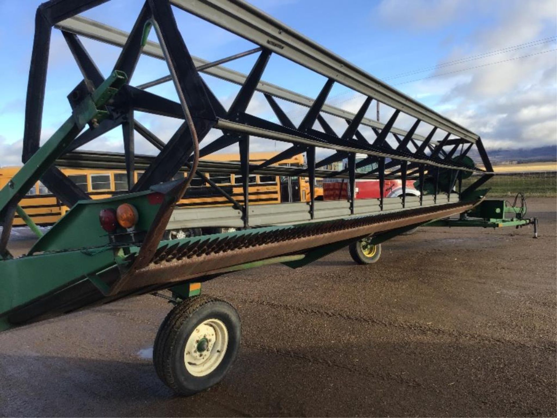 John Deere 590 30Ft Pull Type Swather Batt Reel - Image 4 of 4