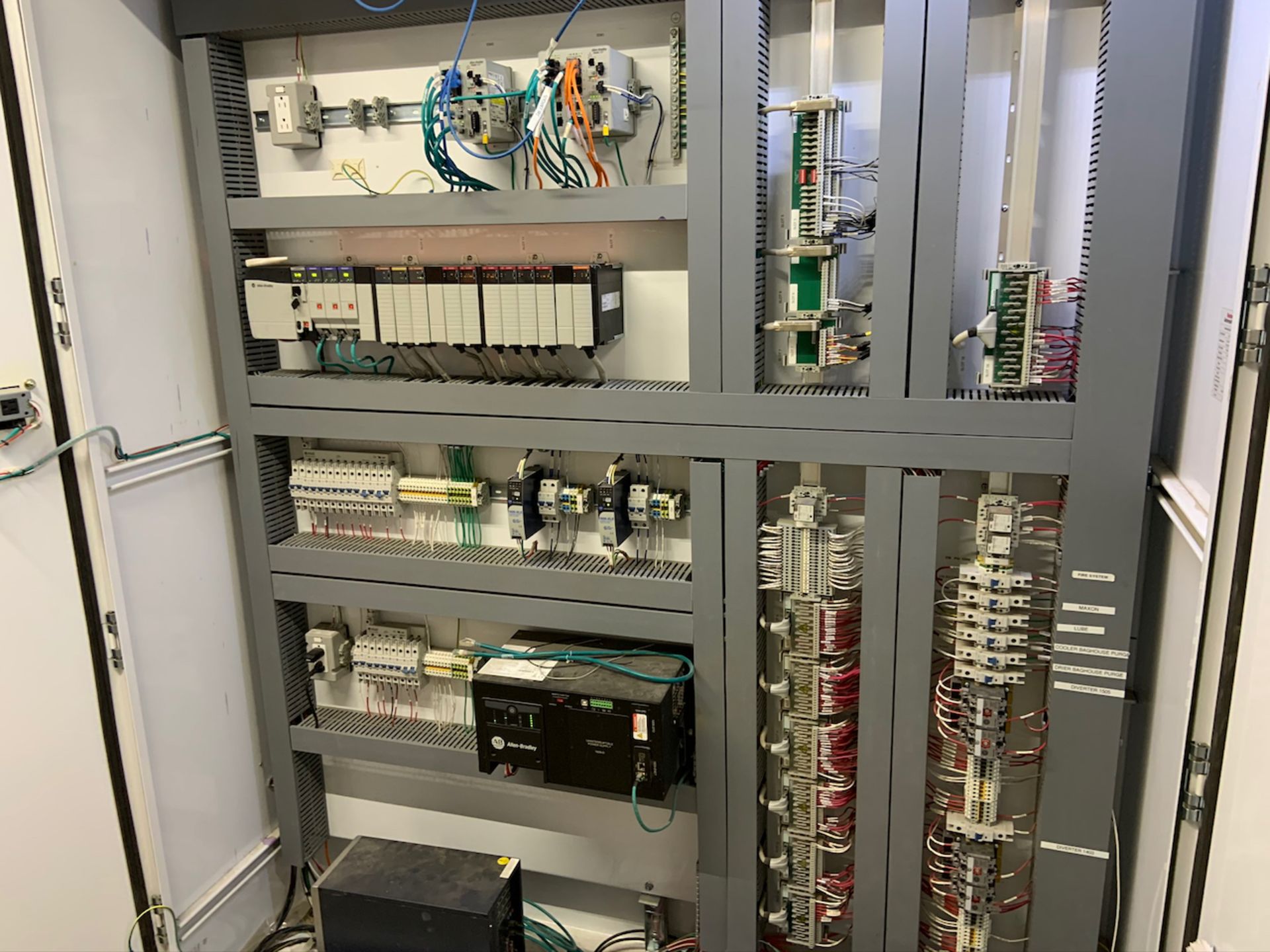 Allen Bradley Automation PLC control cabinet - Image 2 of 10