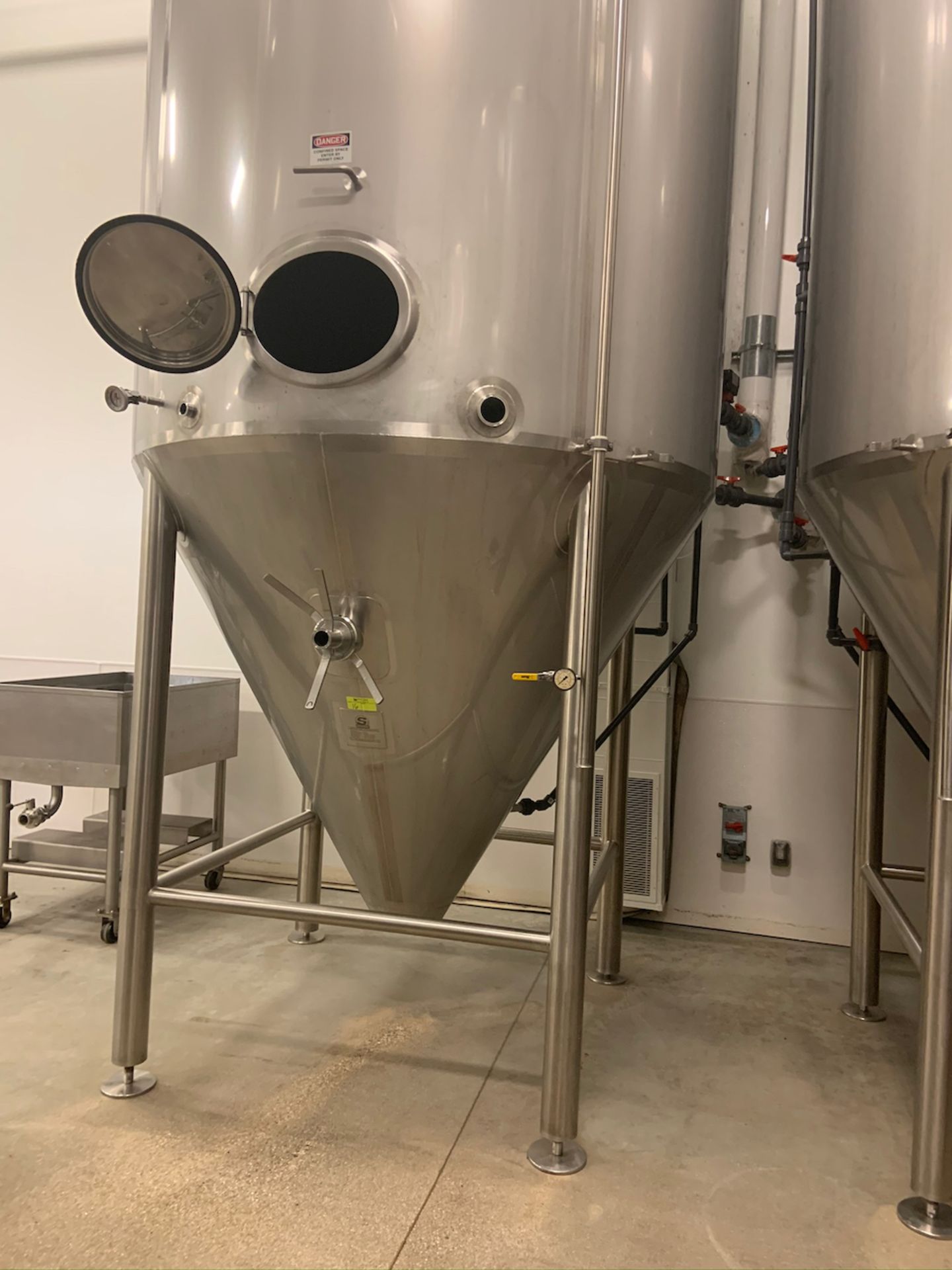 Fermentation Tank - Image 2 of 9