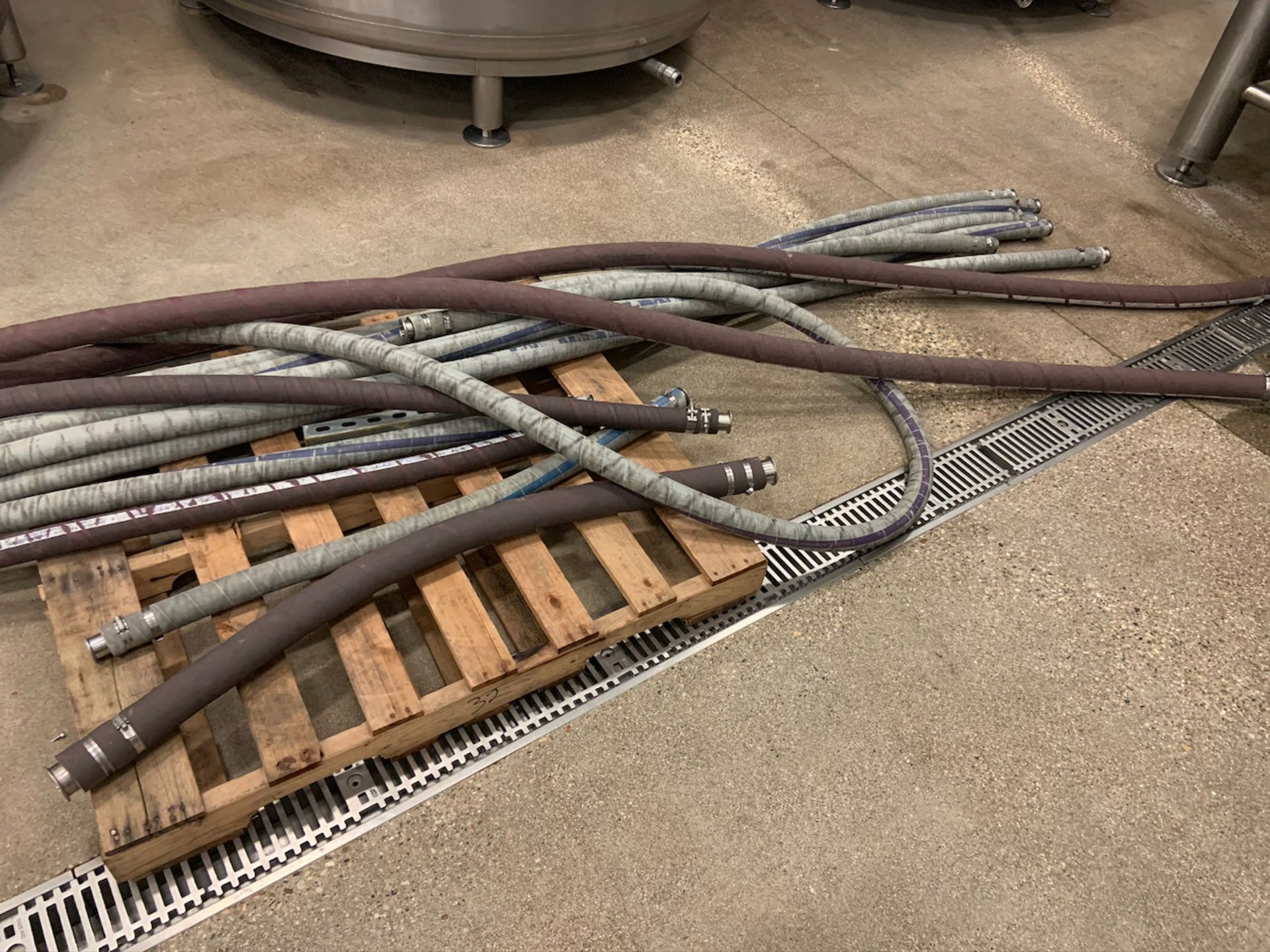 Brewery Hoses - Image 2 of 4