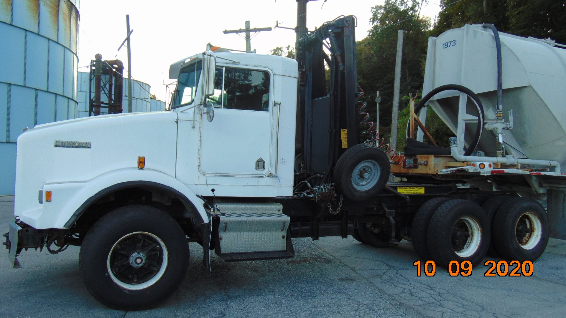 1989 Kenworth Truck Tractor, Standard Cab