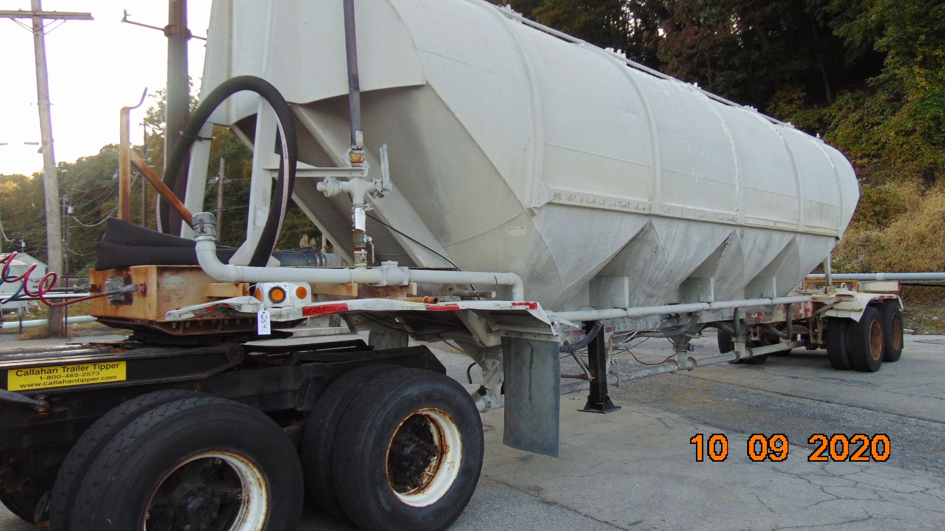 42' Dry Bulk Trailer