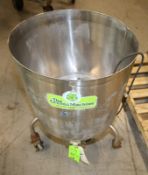 The Green Machine 20" W x 18" D Portable S/S Tank with Bottom Mounted Mixer (Located at the MDG