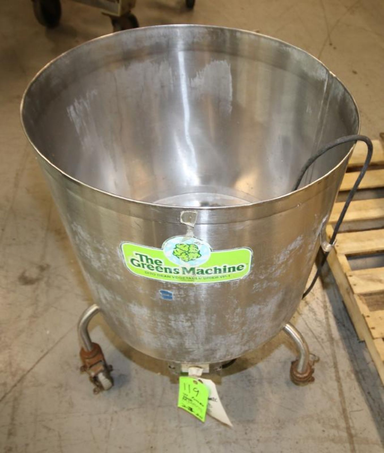 The Green Machine 20" W x 18" D Portable S/S Tank with Bottom Mounted Mixer (Located at the MDG