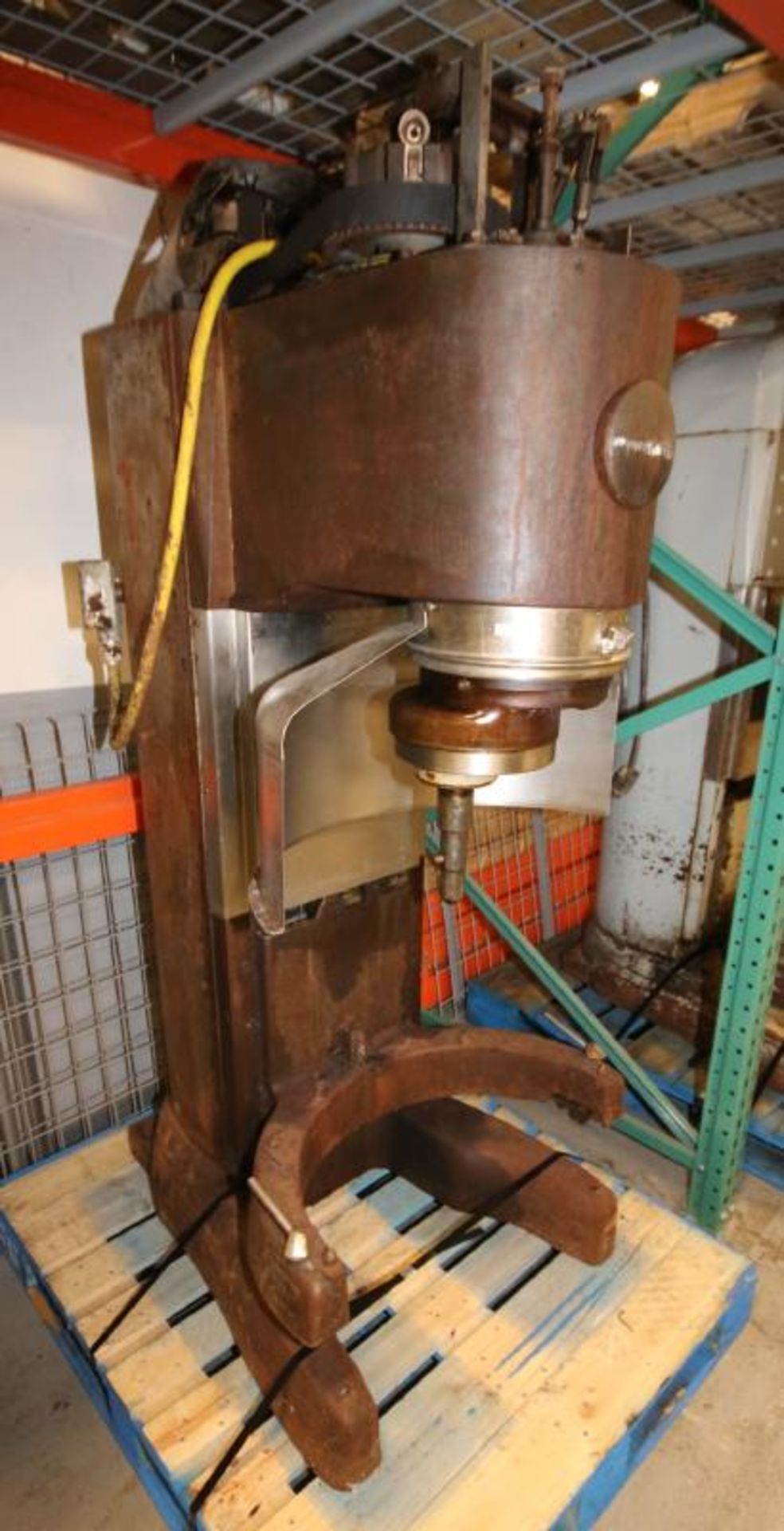 Hobart Dough Mixer, SN 1181709, (Note: Missing iD Plate and Top Cover), (Note: Bowl & Accessories