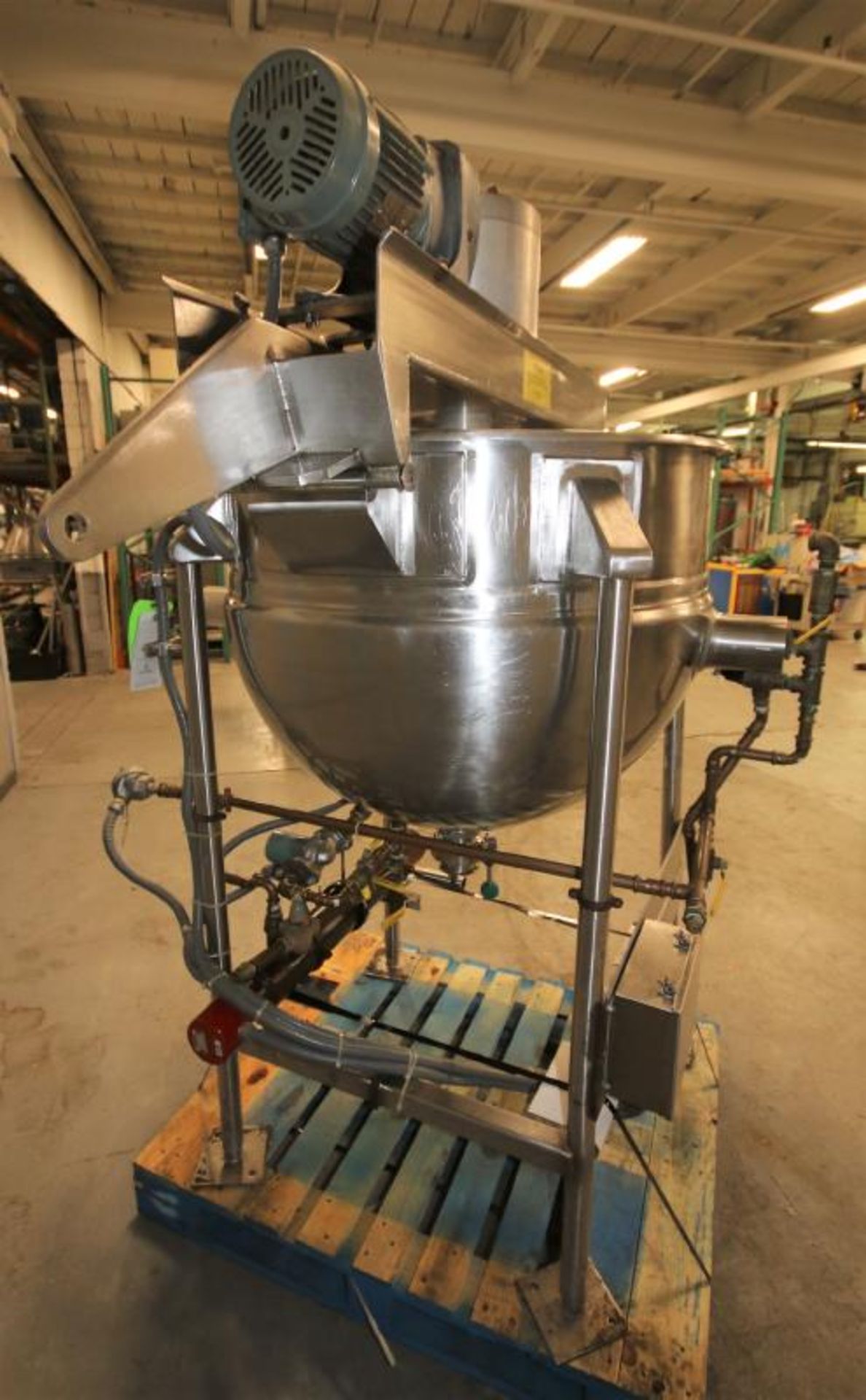 Hamilton 100 Gal. Jacketed S/S Kettle, SN C-6152-4, with 1 hp Scrape Surface Agitator, 230 - 460 - Image 7 of 10