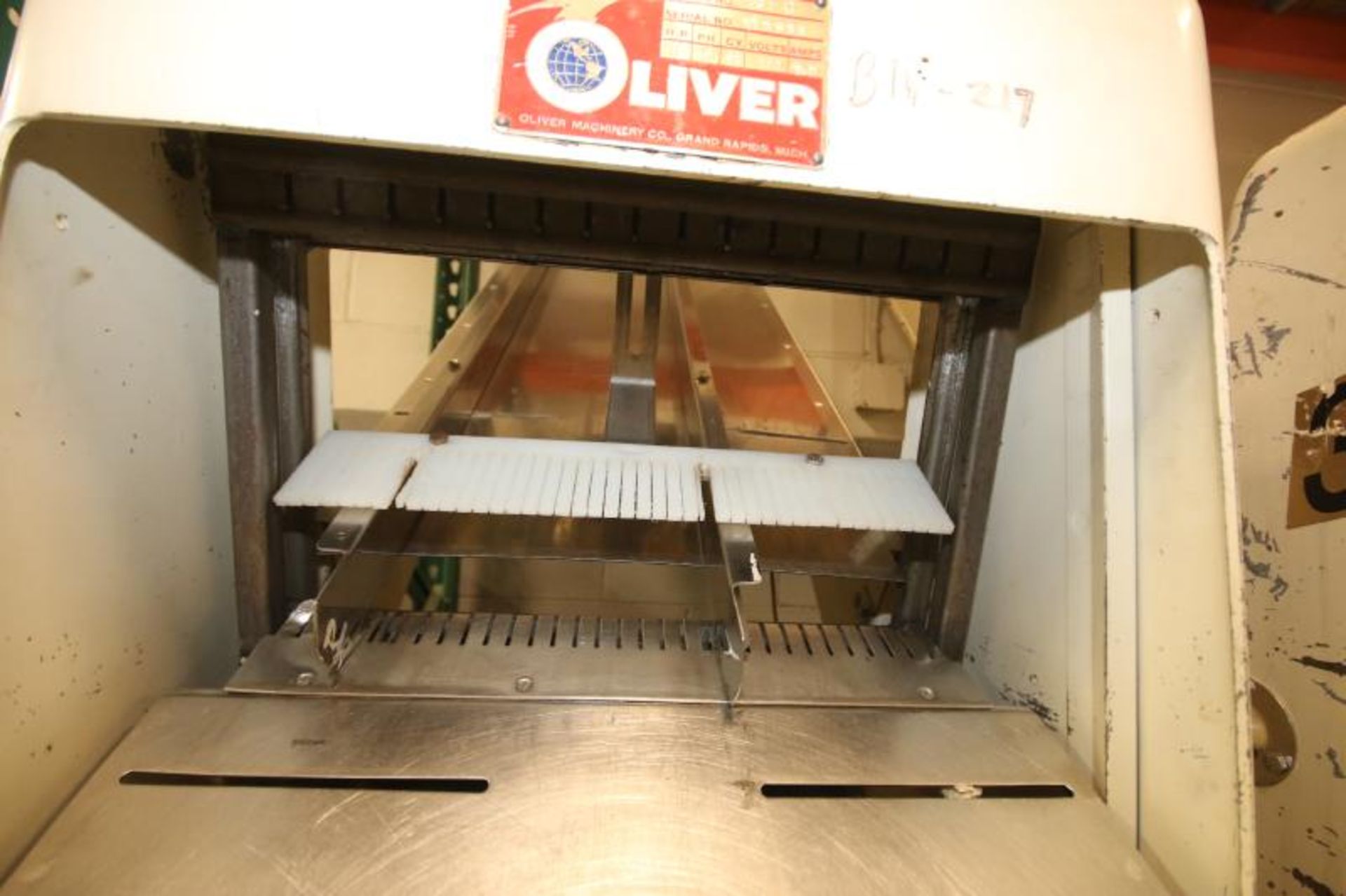 Oliver Gravity Feed Bread Slicer, Model 797C, SN 110855, 1/2 hp, 110V (Located at the MDG Showroom - Image 2 of 3