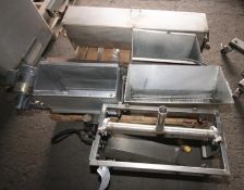 Lot of (4) Assorted Flour Dusters (Located at the MDG Auction Showroom in Pittsburgh, PA)