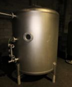 Aprox. 800 Gal. Dome Top, Dome Bottom S/S Carbon Filter Tank, (Resin Bed Type), with Top Bolt Type