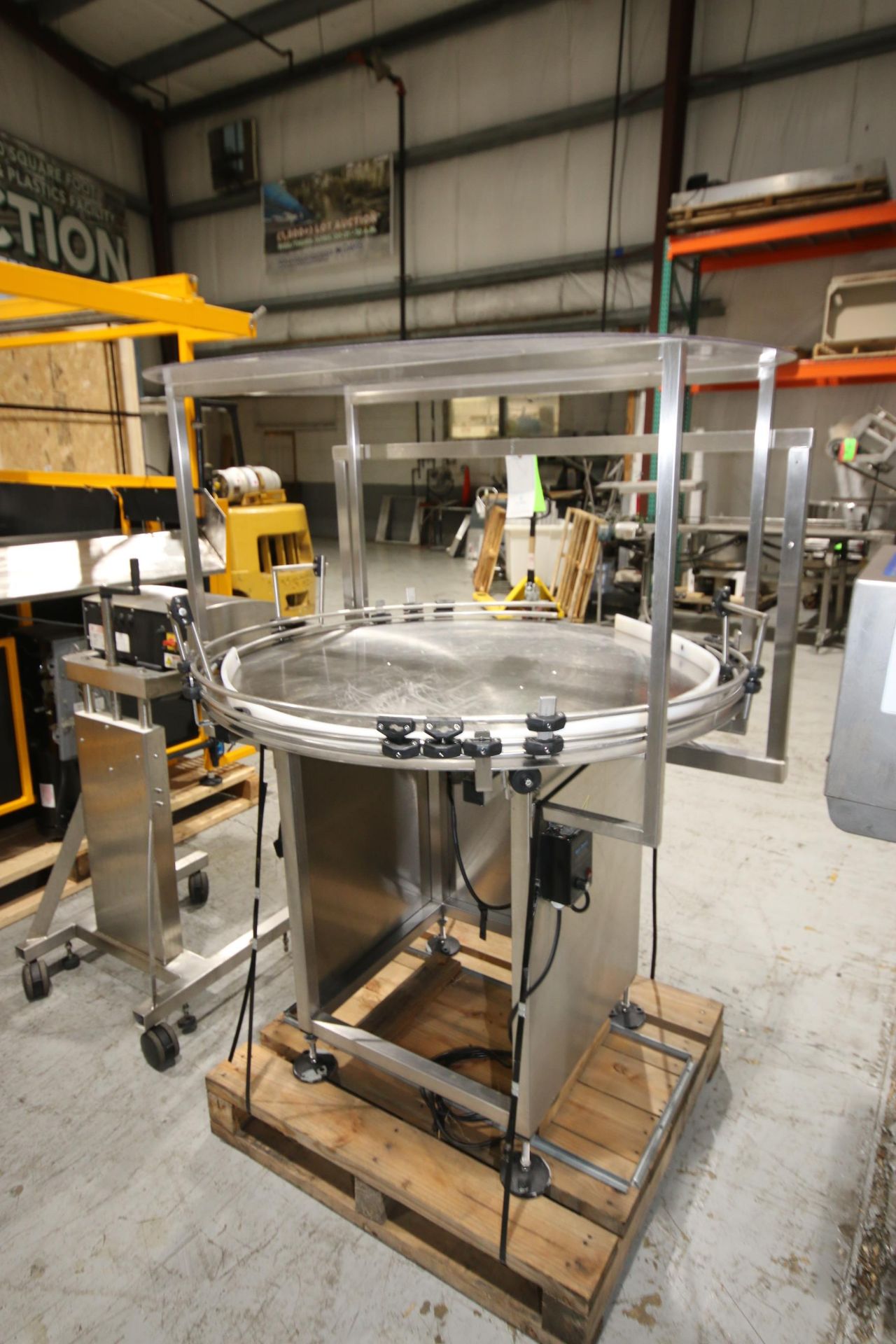 Inlne Filling Systems S/S Accumulation Table, S/N 330000, with Aprox. 45" Dia. Turn Table, - Image 4 of 5