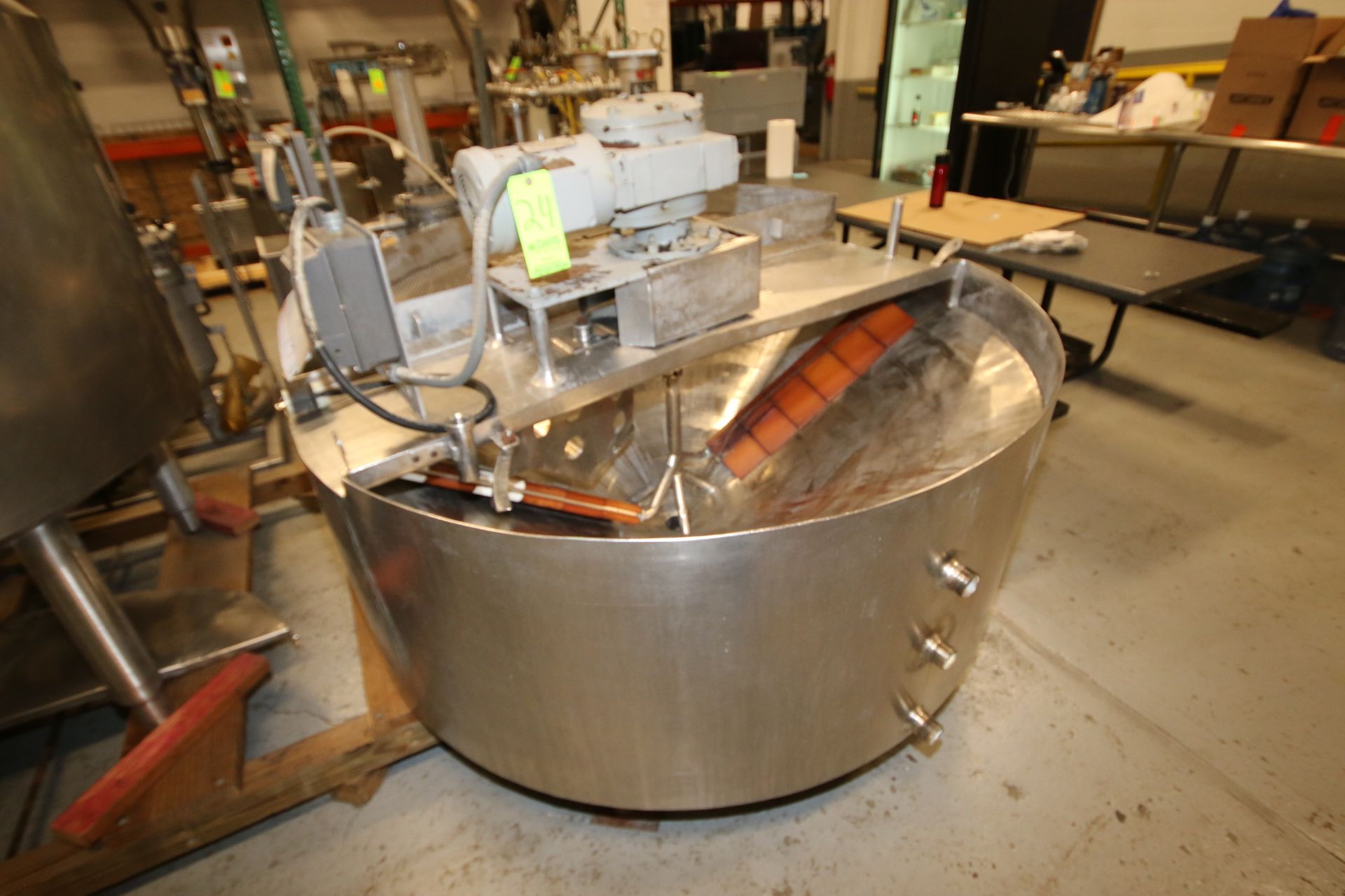 S/S Cone Kettle, with S/S Sweep Agitation, with 1.5 hp Agitation Motor, 1730 RPM, Aprox 66" Top - Image 2 of 4