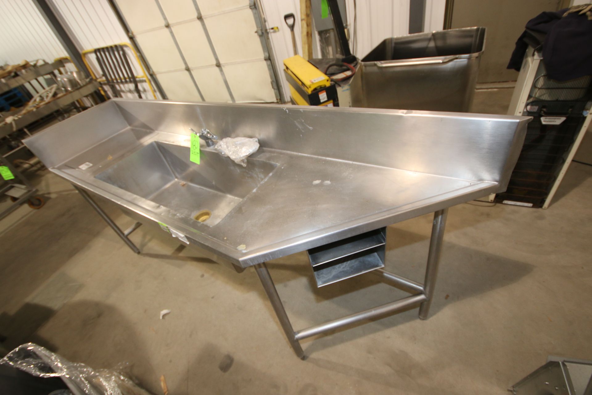 Single Bowl S/S Sink, Overall Dims.: Aprox. 96" L x 23" W x 36" H (LOCATED IN YOUNGSTOWN, OH) ( - Image 2 of 2