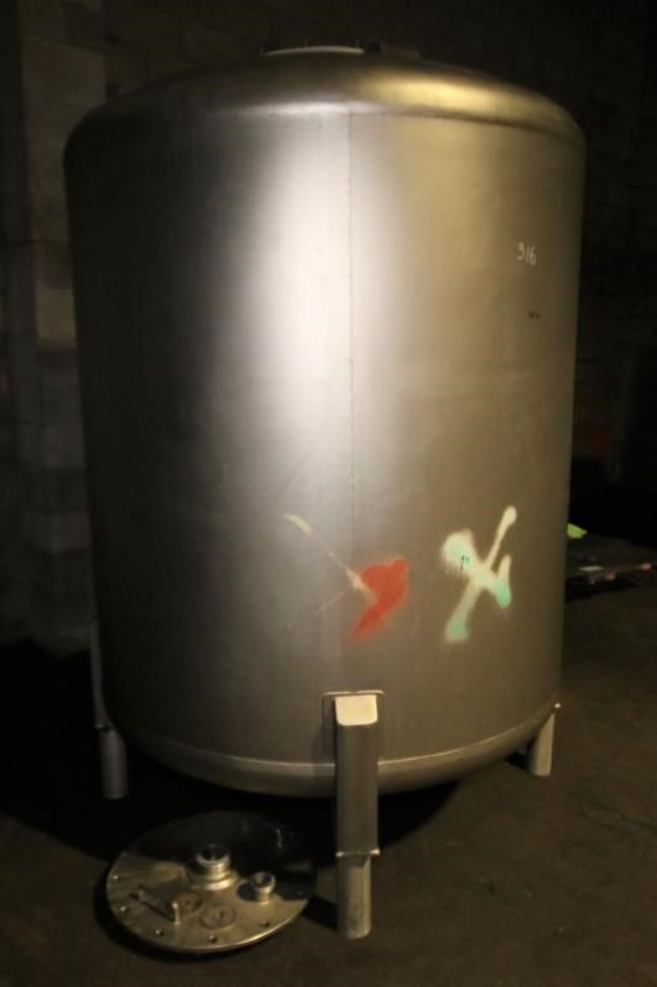 Aprox. 800 Gal. Dome Top, Dome Bottom S/S Carbon Filter Tank, (Resin Bed Type), with Top Bolt Type - Image 3 of 6