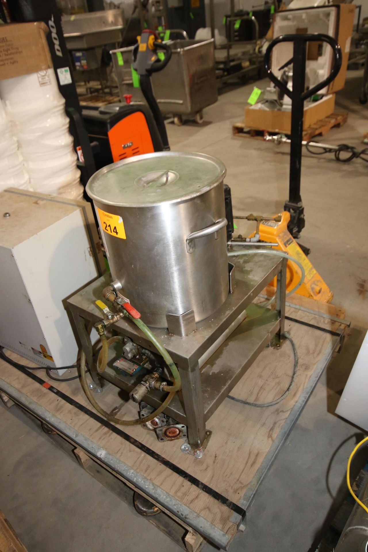 S/S Balance Pot, Mounted on S/S Stand with Bottom, Mounted on Hydraulic Pump, with Baldor Speed - Image 3 of 3