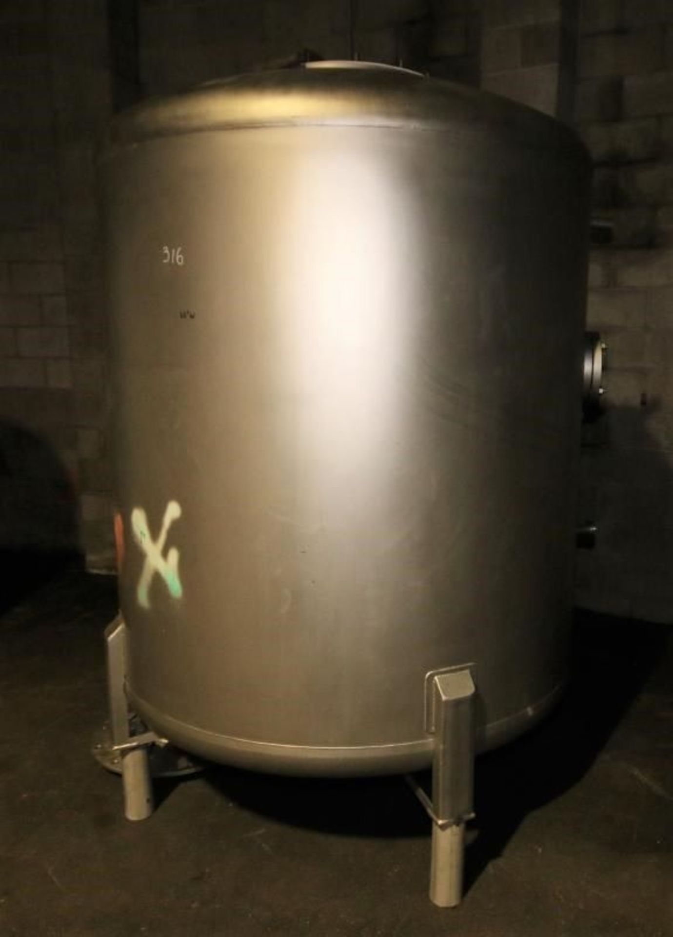 Aprox. 800 Gal. Dome Top, Dome Bottom S/S Carbon Filter Tank, (Resin Bed Type), with Top Bolt Type - Image 2 of 6