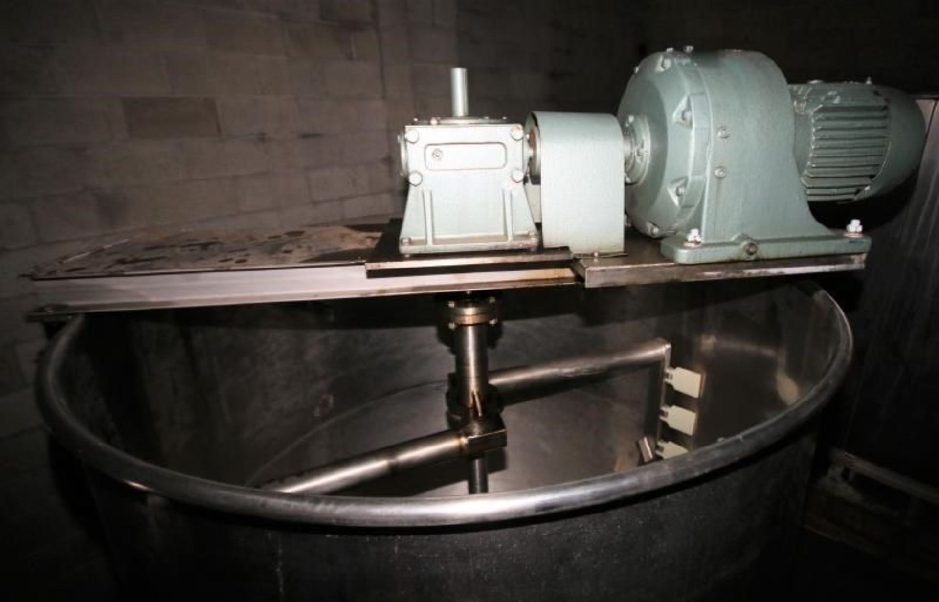 PPPE 650 Gal. Jacketed S/S Kettle, SN 1H3210Z0Z708, with S/S Bridge Agitator with 7.5 hp / 1755 RPM, - Image 3 of 10