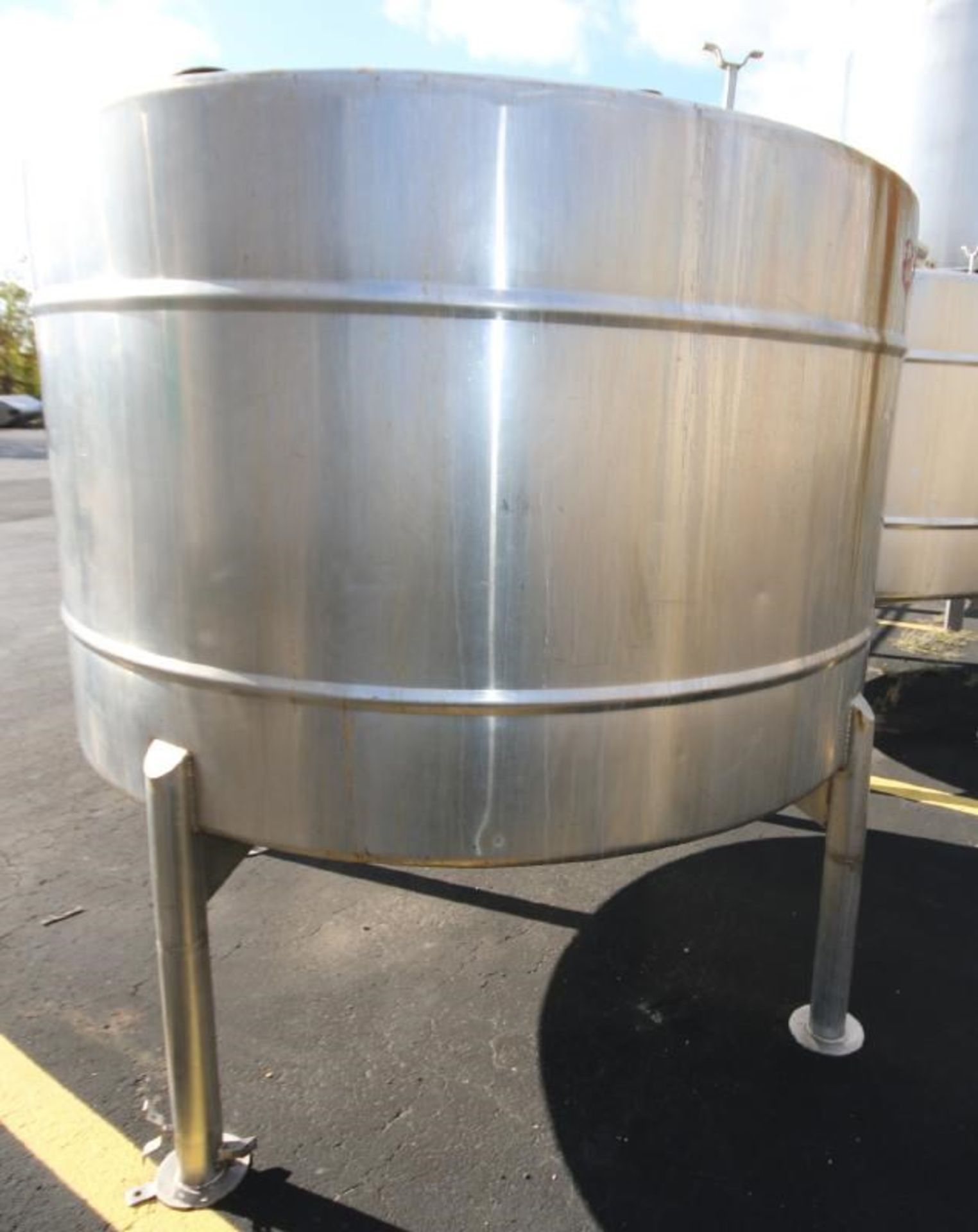 Aprox. 1,000 Gal. Dome Top, Cone Bottom S/S Mix Tank, Single Wall, with Side Mount 3 Prop - Image 4 of 7