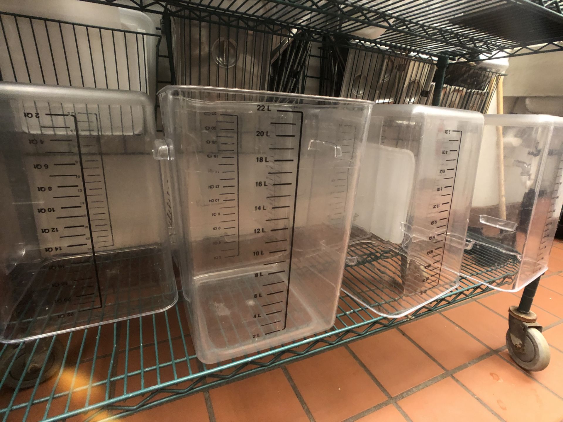(Approx. 30) Rubbermaid 22-Quart Clear Square Food Storage Container - Image 2 of 3
