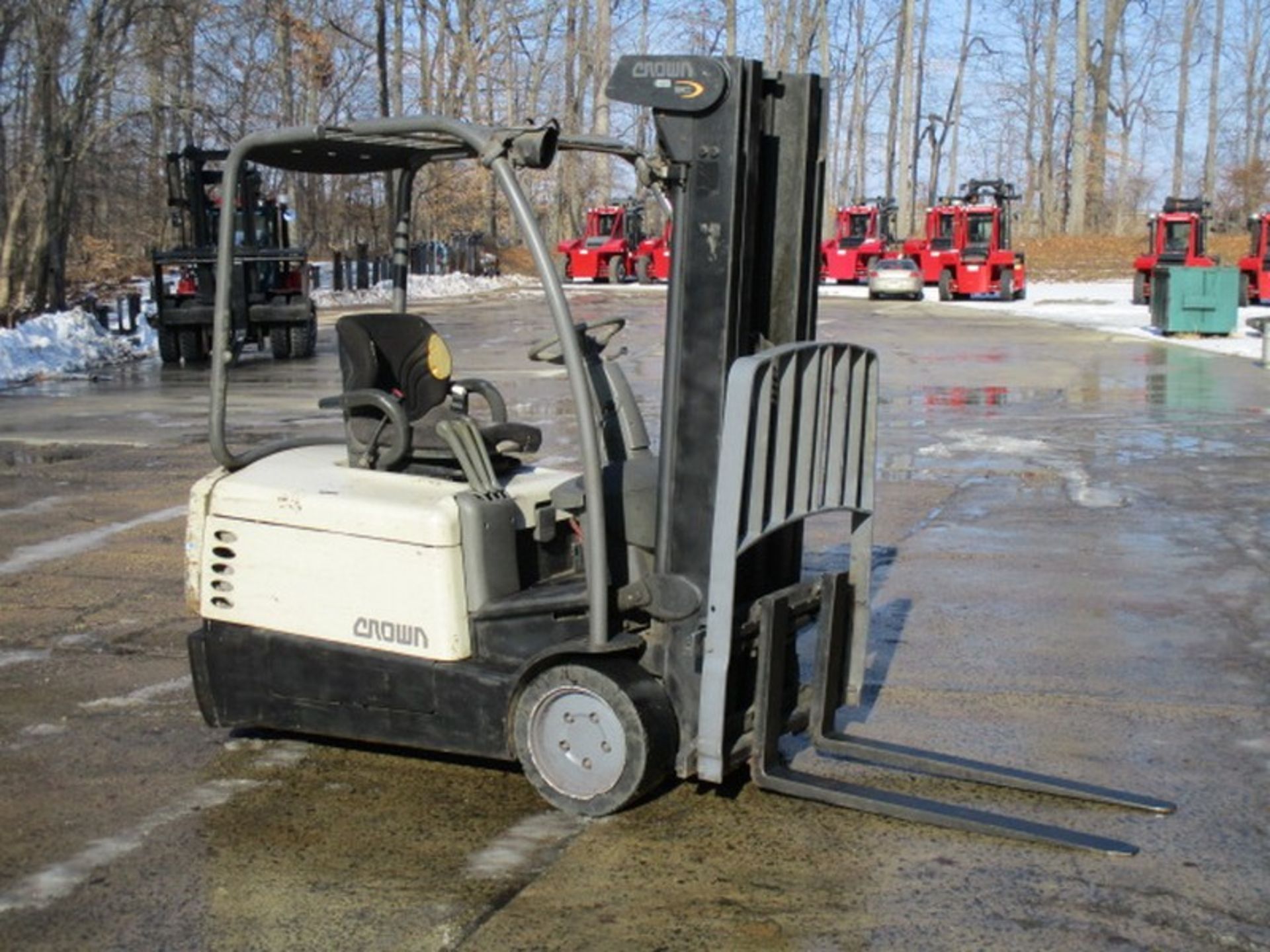 Crown SC4040-40 3-Wheel Electric Cushion Fork Truck, - Image 6 of 12