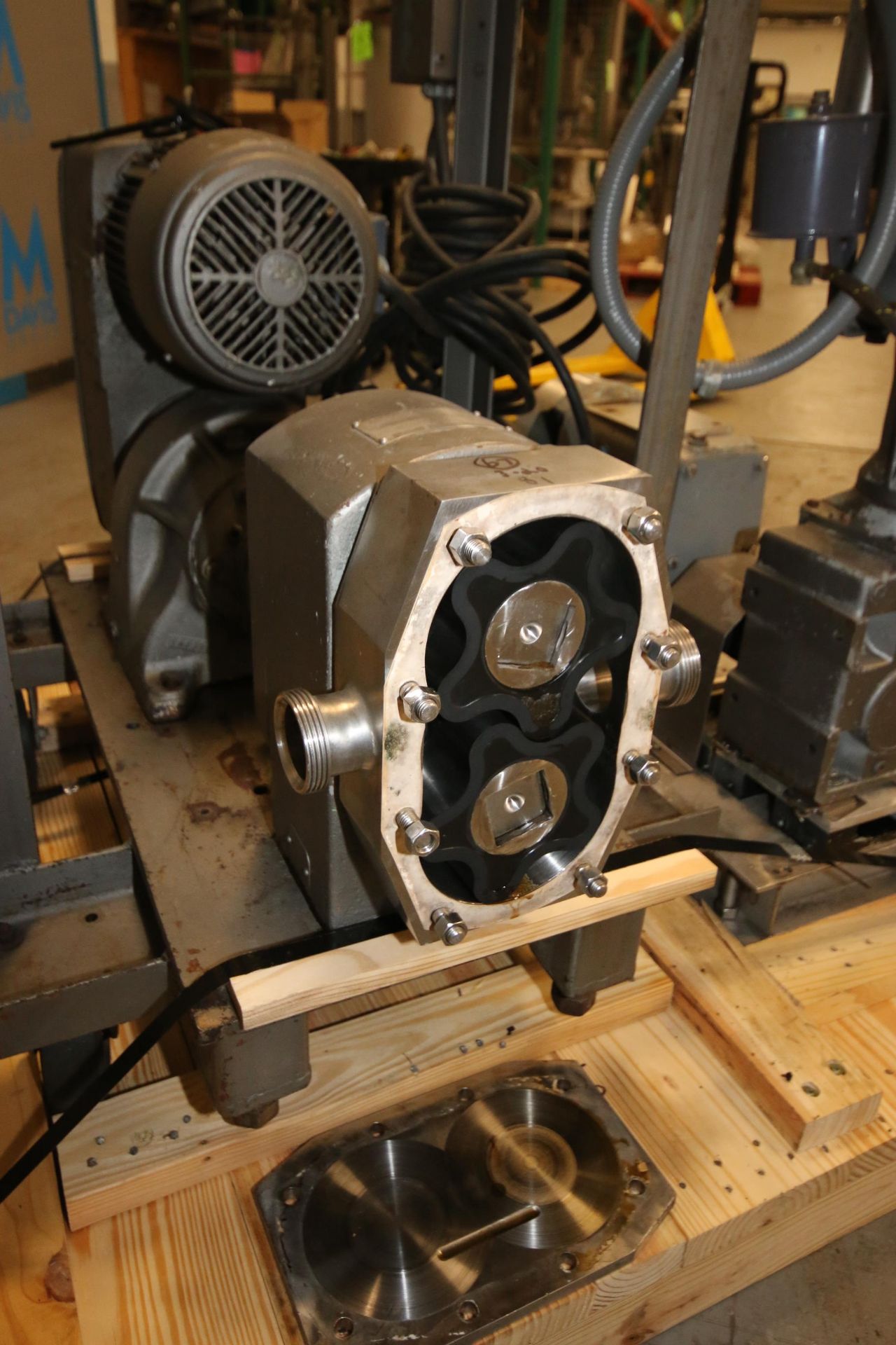 APV Crepaco 5 hp Positive Displacement Pump, Size: R4R, S/N E-4936, with Aprox. 2" Thread Type - Image 2 of 12