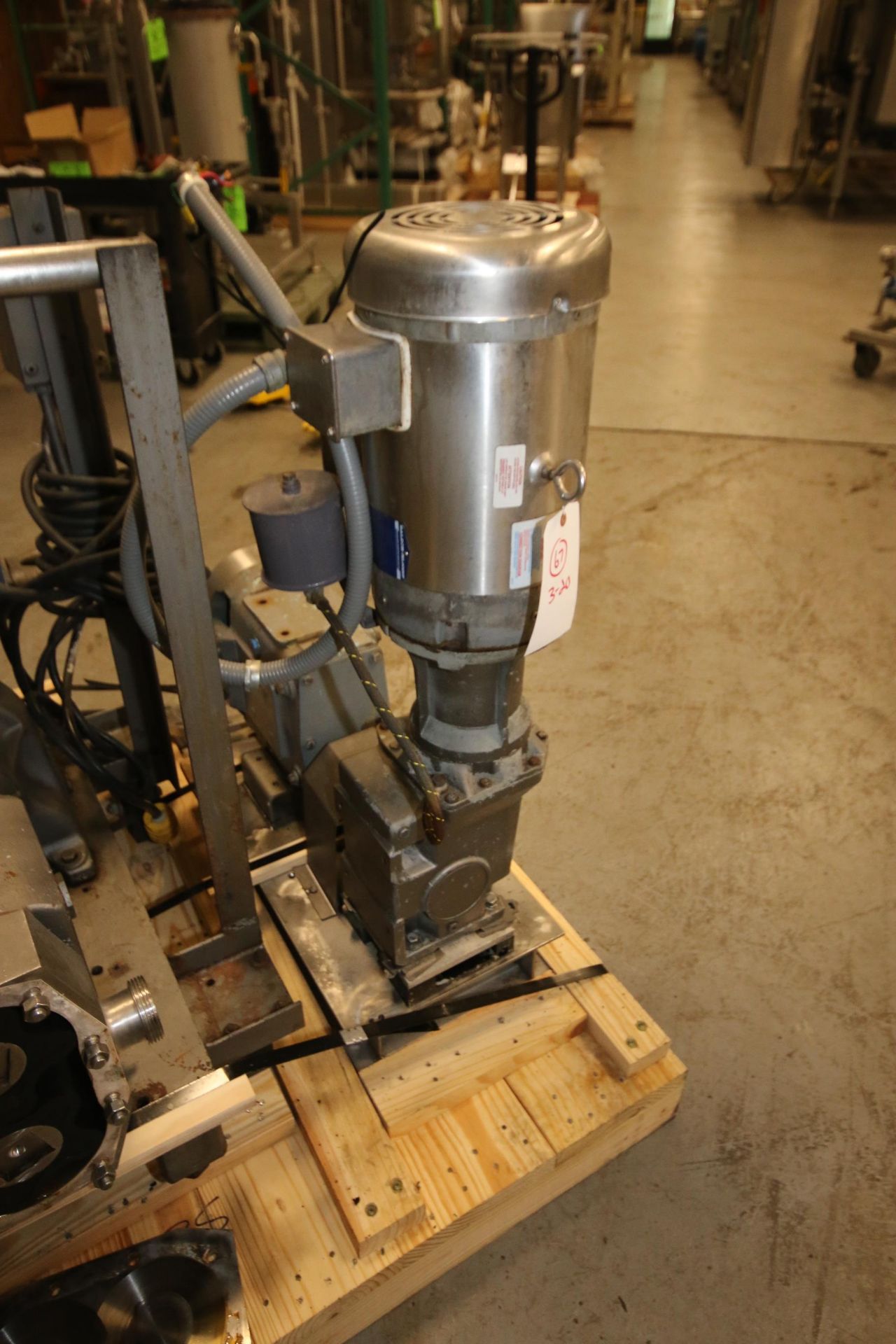 WCB 7.5 hp Positive Displacement Pump, M/N 060, S/N 455423R1 08, with 2-1/2" S/S Clamp Type Inlet/ - Image 6 of 9