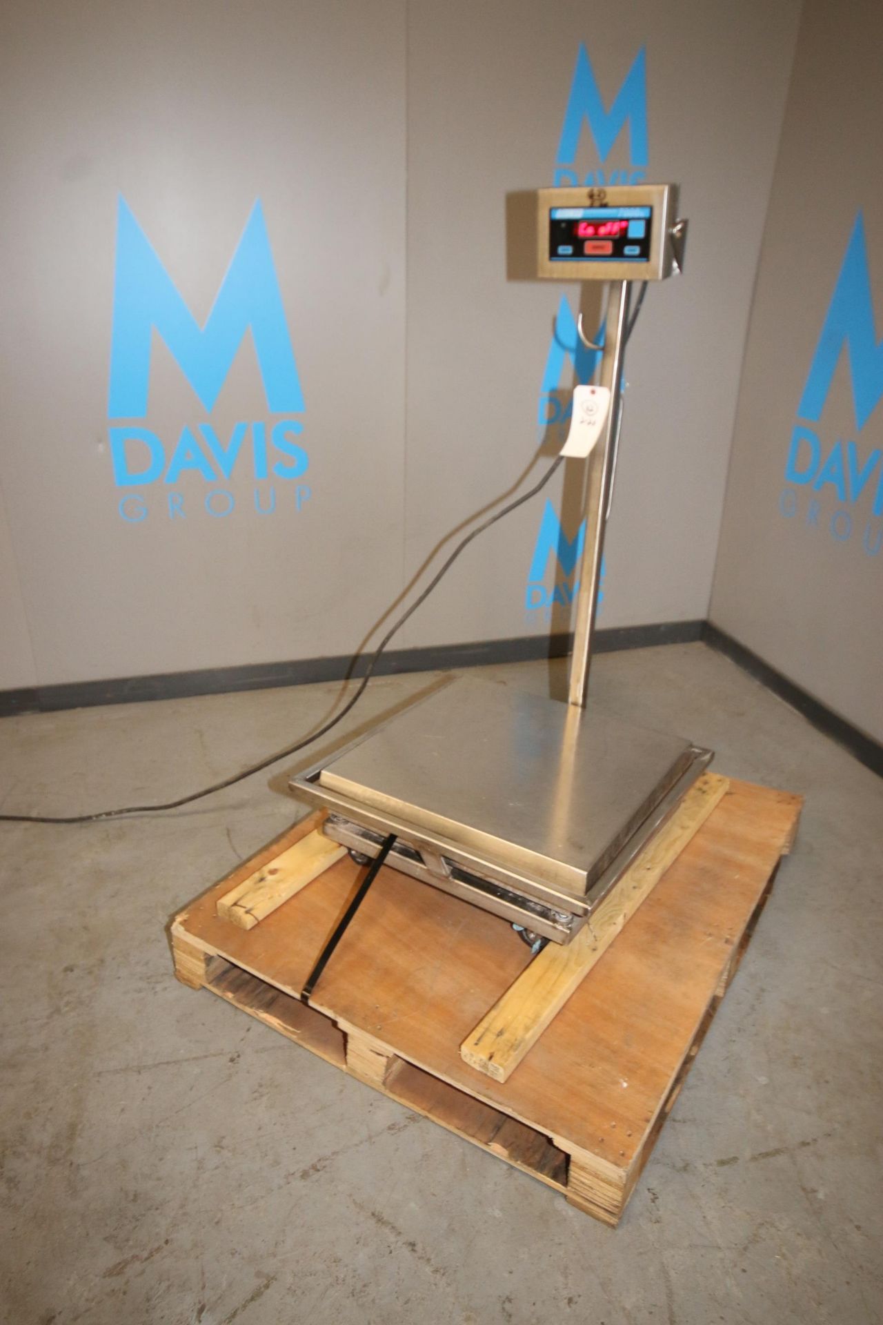 Doran S/S Platform Scale, M/N 7000XLM, S/N XL744463, with Aprox. 24" L x 24" W S/S Platform, with - Image 2 of 5