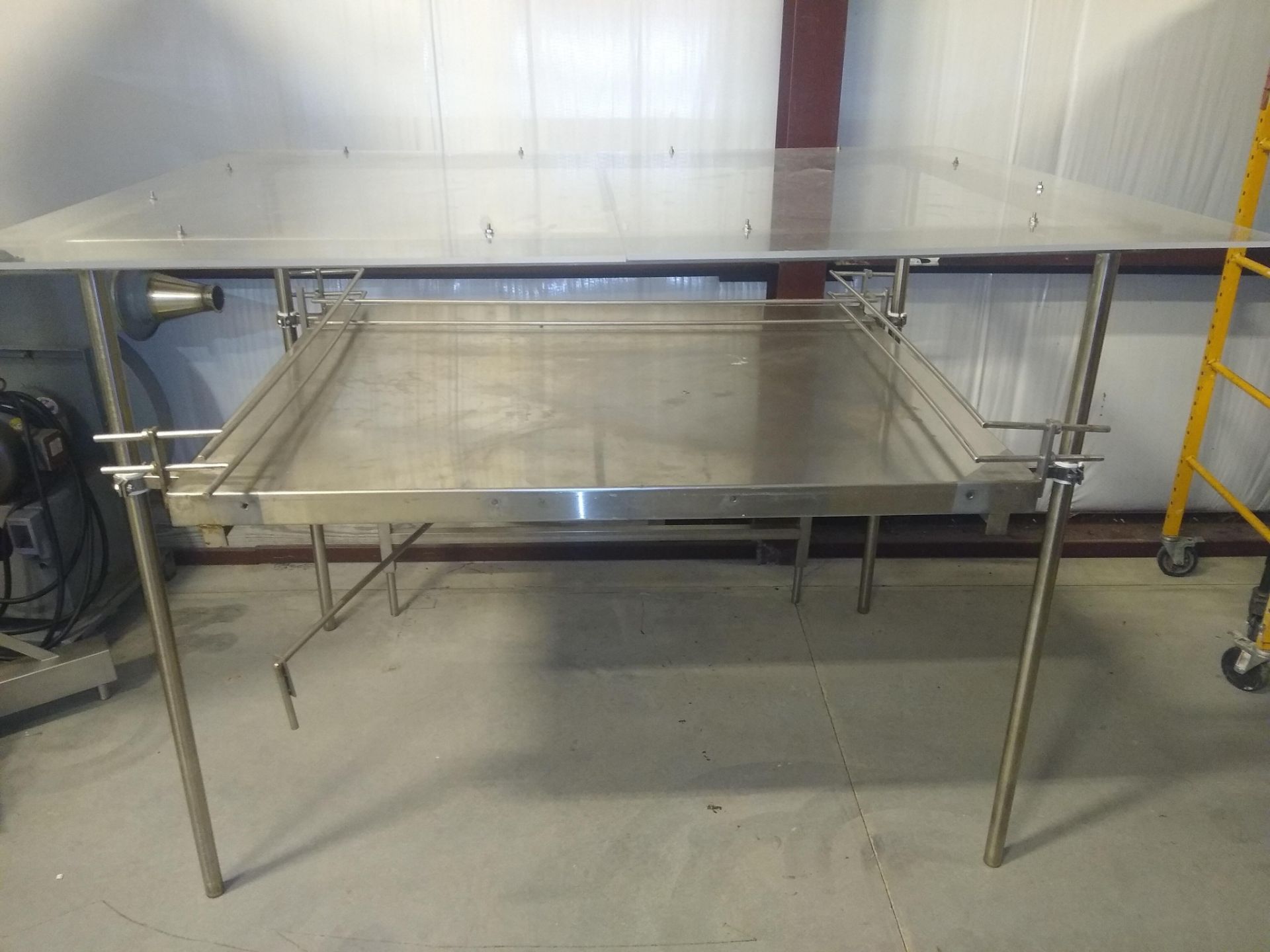 Semi-Automatic Debagging Table, 50" W x 60" L, Swing Arm Design, Pull Swign Arm Towards Operator