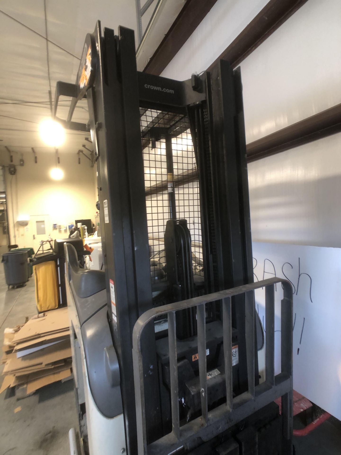 Crown S700 RR Series Reach Truck / Narrow-Aisle Forklift, S/N 1A373171, Missing Battery, (Located in - Image 14 of 18