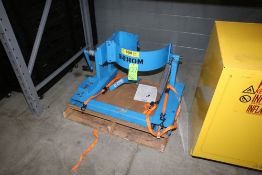 Moose 800 lb. Capacity Barrel Forklift Attachment, M/N 2855S-QC, S/N 281605-001 (LOCATED IN BEAVER