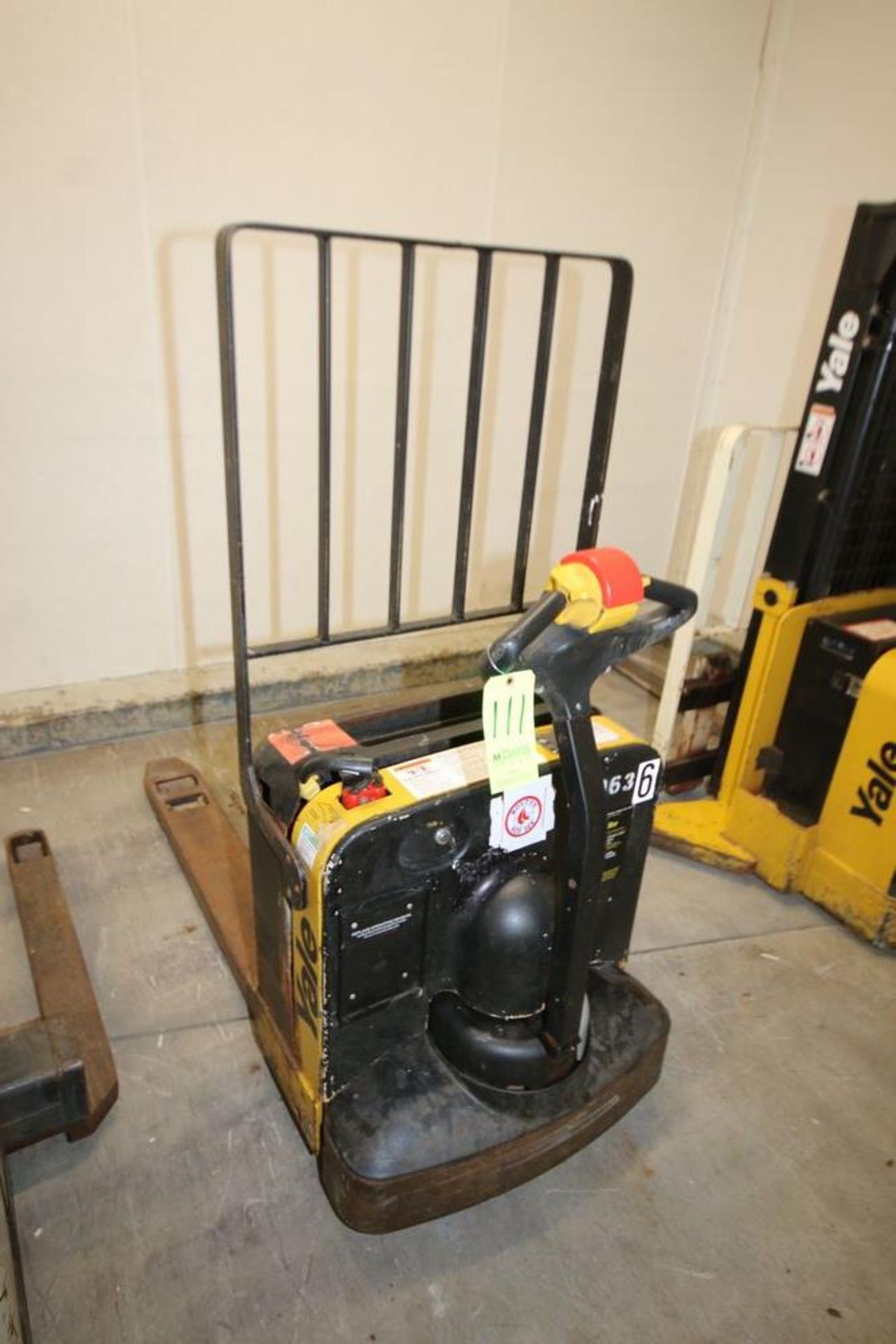 Yale 4,000 lb. Electric Pallet Jack, M/N MPB040-EN24T2748, S/N B827N36052G, with Battery (NOTE: - Image 2 of 4