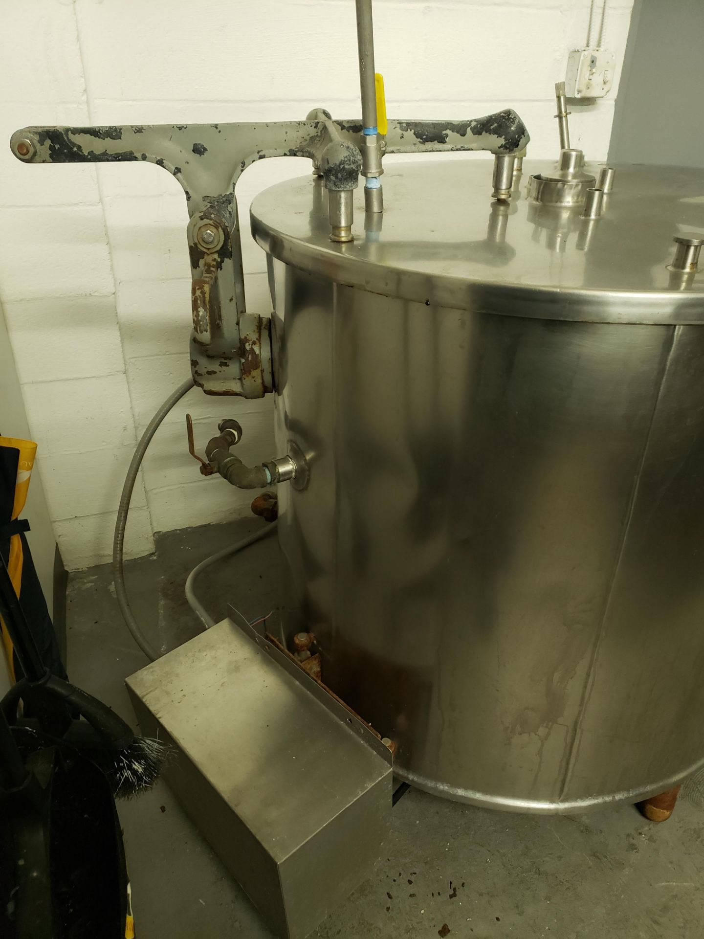 100 Gal. S/S Jacketed Pasteurizer/Processor Tank, with Vertical Agitator & Side Mounted Drive, - Image 2 of 5