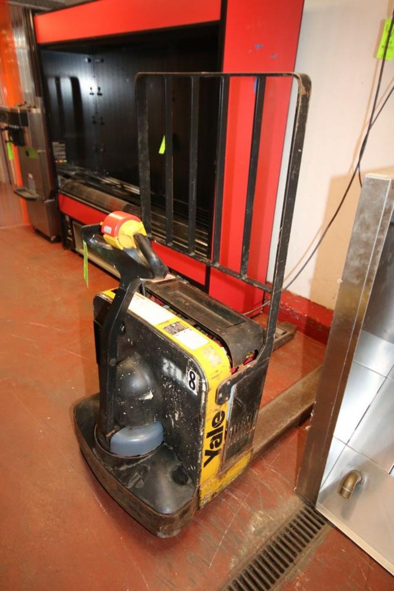 Yale 4,000 lb. Electric Pallet Jack with Battery Charger, M/N MPB040-EN24T2748, S/N B827N37513G, - Image 3 of 6