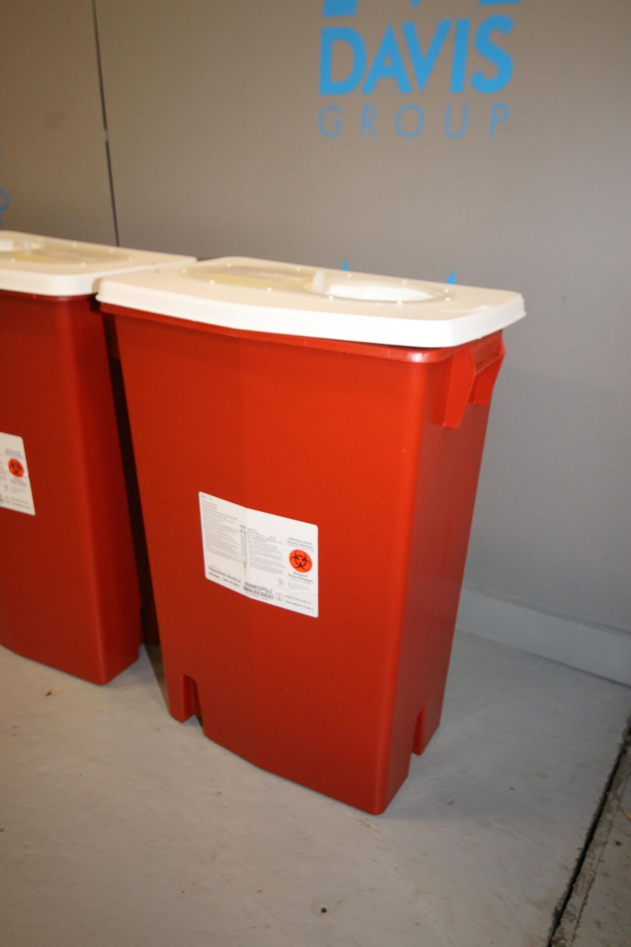 SharpSafety Infectious Waste Bins, with Safety Lid & Cap, Overall Dims.: Aprox. 18" L x 13" W x - Image 2 of 5
