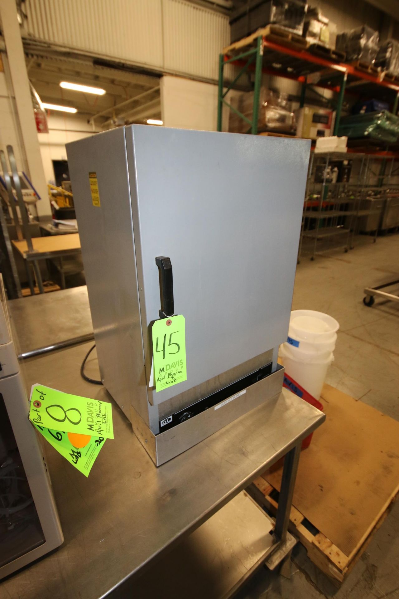 Quincy Lab Oven, M/N 40GC, S/N G4-004693, 120 Volts, with S/S Internal Walls, with S/S Wire Shelves,