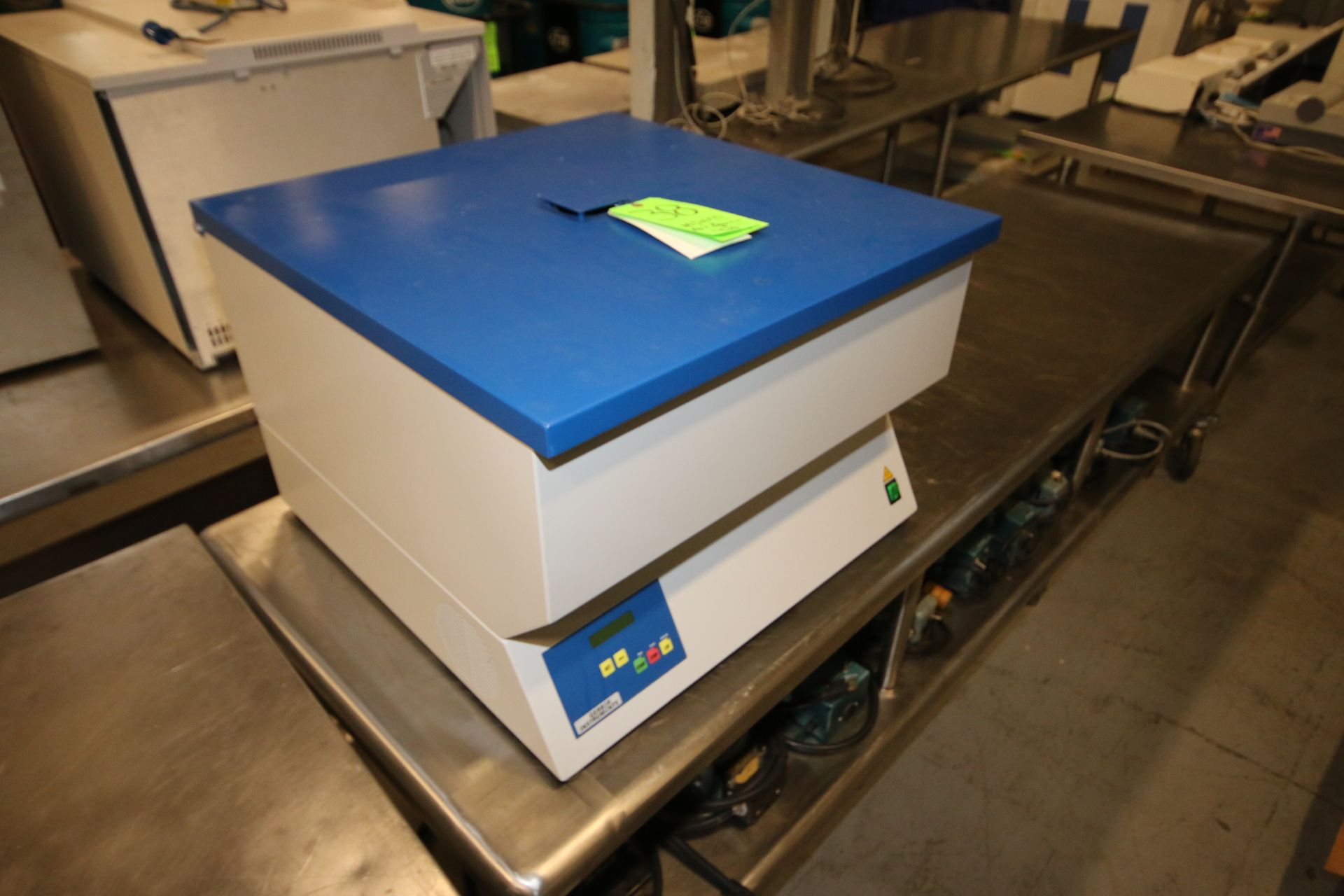 Gerber Inst. Centrifuge, Type UNIV, Type 0130070, 110V (LOCATED IN MDG AUCTION SHOWROOM--PITTSBURGH,