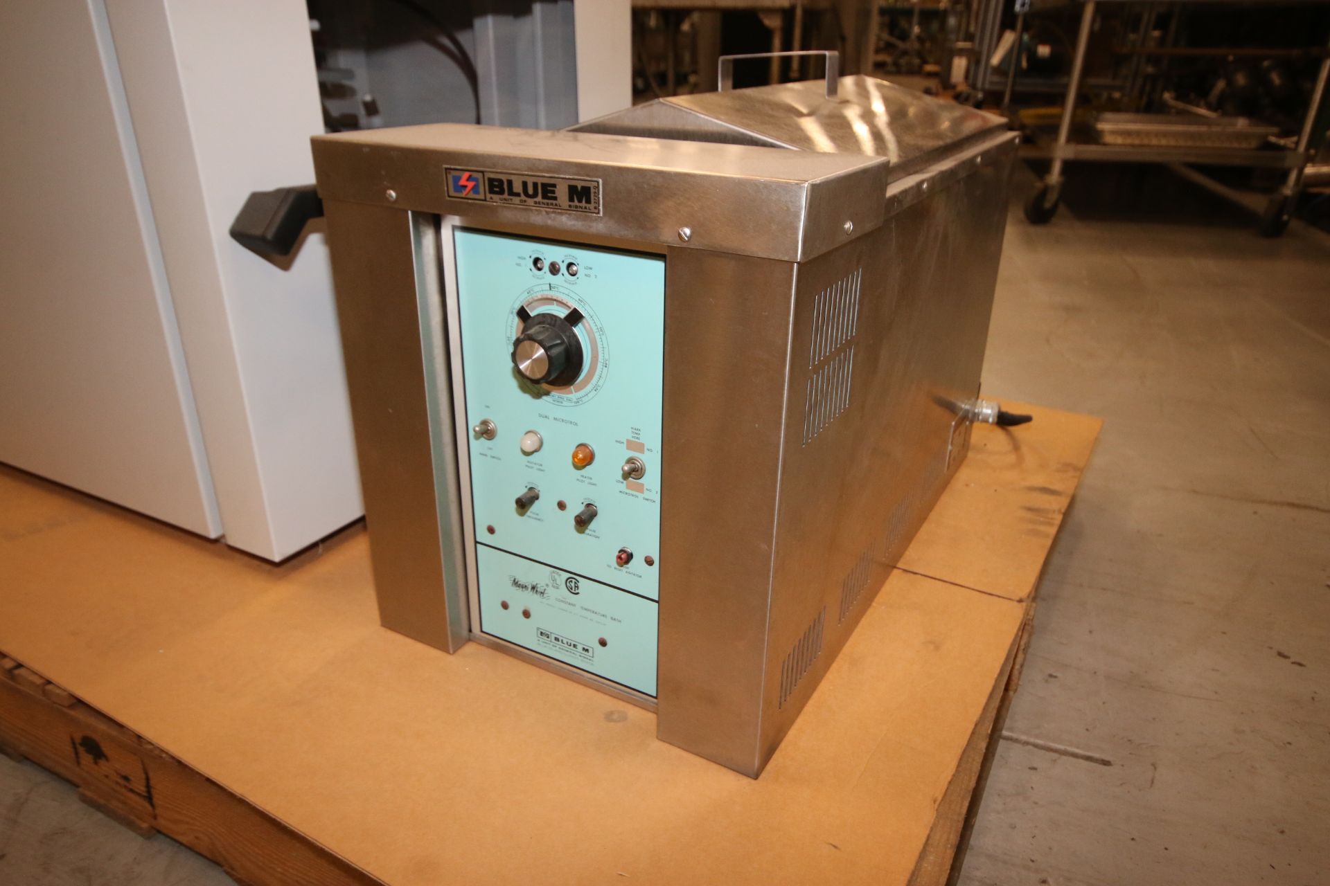 Blue M S/S Water Bath, M/N MW1120A-1, S/N MW-5046, Temp. Range: 100 C/212 F, 120 Volts, 1 Phase, - Image 4 of 5