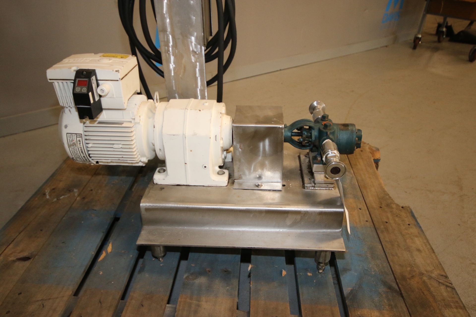 Rober 3 hp Pump, Type IF3, S/N 5, with 1.5" Clamp Type Head, SEW 265-1720 rpm, 380-500V, with On - Image 7 of 9