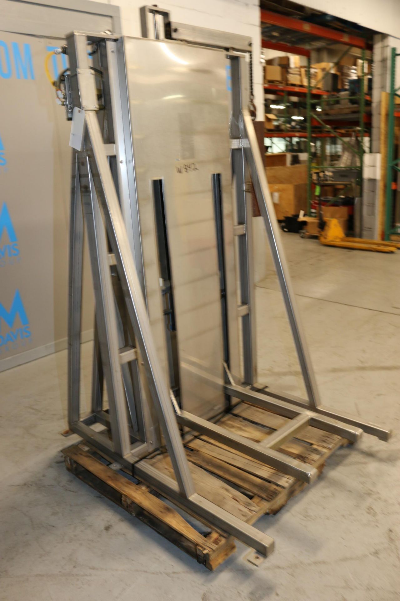 Pneumatic S/S Lift, Lifts Up To 52"H x 30"W, with Aprox. 30" L Forks (Used for Bakery Products) ( - Image 5 of 5