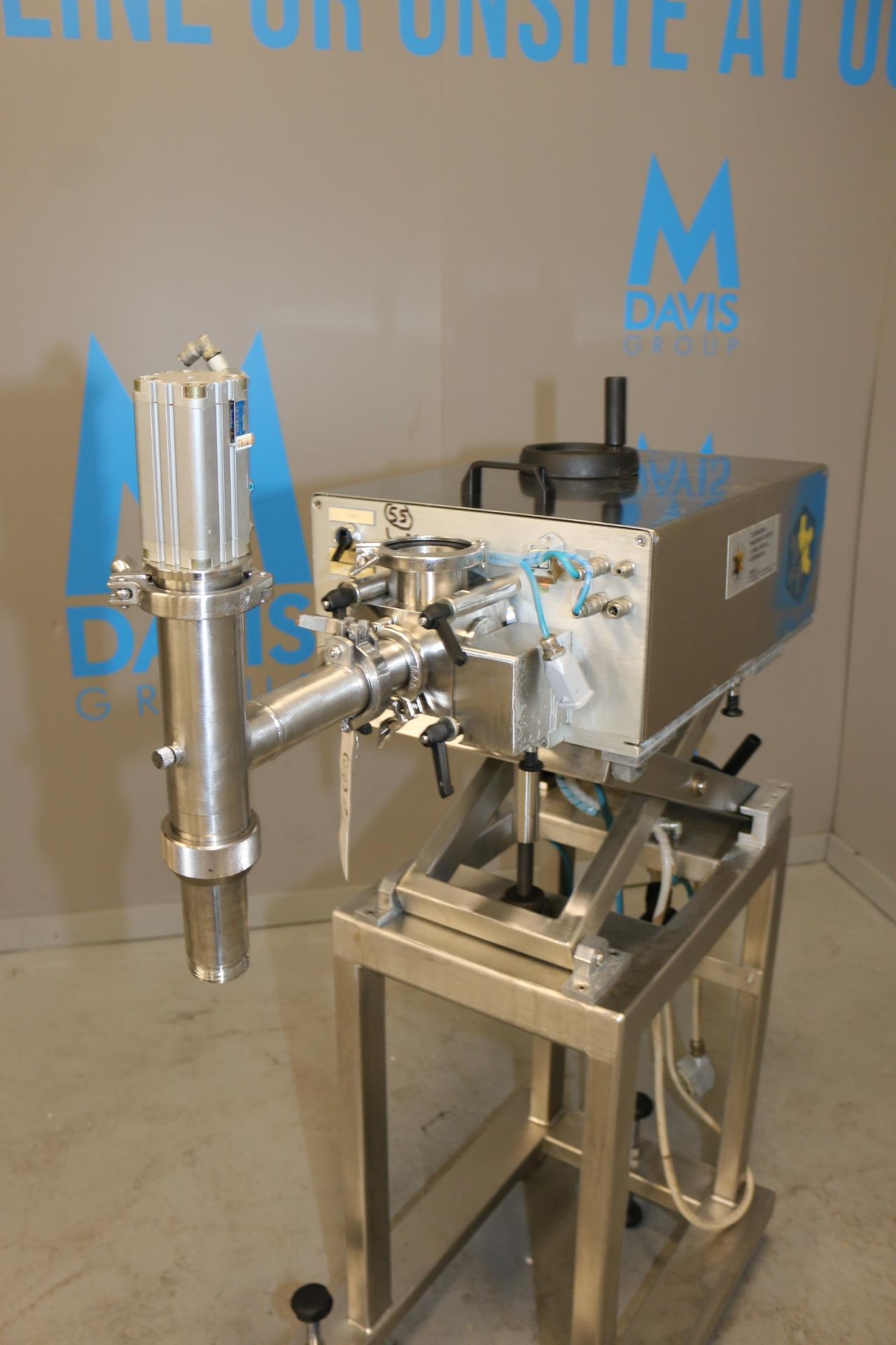 Comas S/S Dosing Pump, Matricola: 2489, Year: 1996, with Adjustable S/S Scissor Frame, with S/S - Image 6 of 11