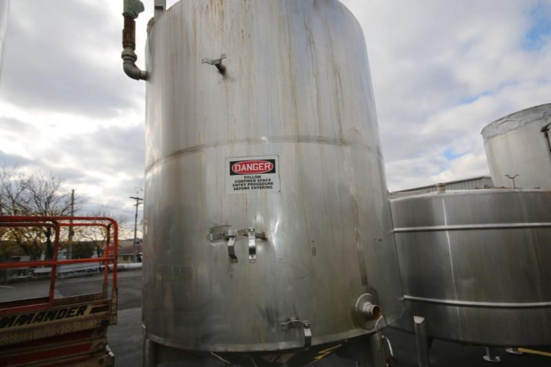 Aprox. 1,000 Gal. S/S Jacketed Tank, Dome Top Cone Bottom, with 5/2.5 hp 1740/840 RPM Agitator, 460V - Image 9 of 9