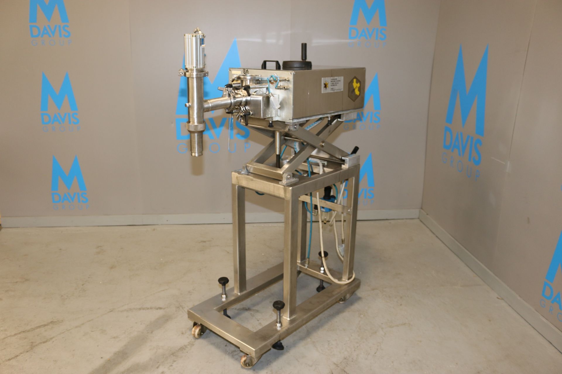 Comas S/S Dosing Pump, Matricola: 2489, Year: 1996, with Adjustable S/S Scissor Frame, with S/S - Image 2 of 11