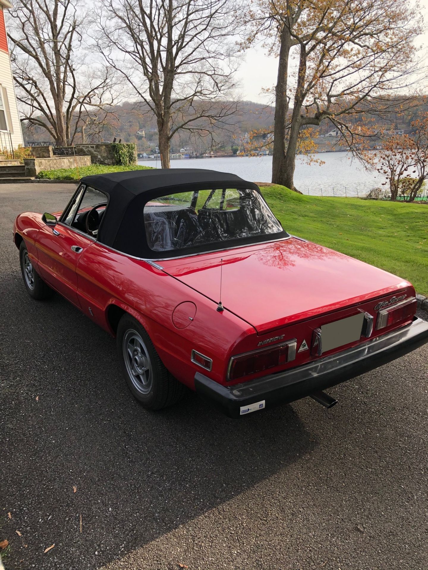 1978 Alfa Romeo Spider Veloze Iniezione convertible. Inline 4-cylinder engine with manual 5 speed - Image 2 of 11